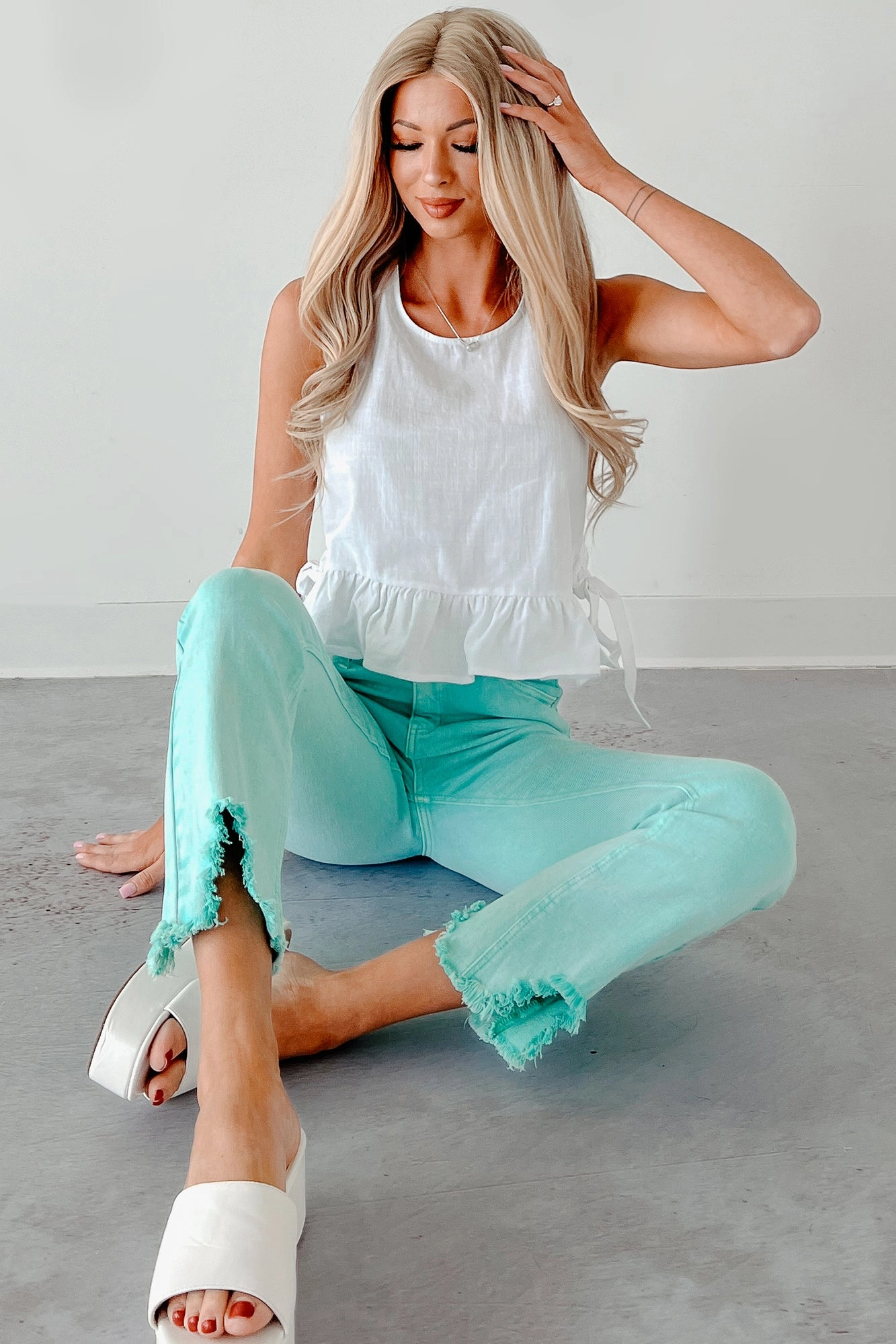 A Cup Of Quiet Sleeveless Ruffle Tie Top (White) Layered Collar