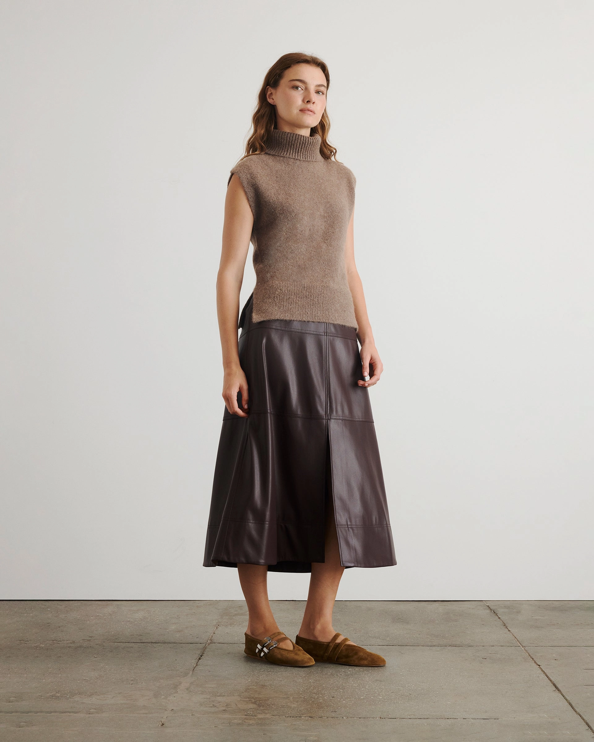 Aaron Sweater Vest Colorfast Dye Method Midweight Texture