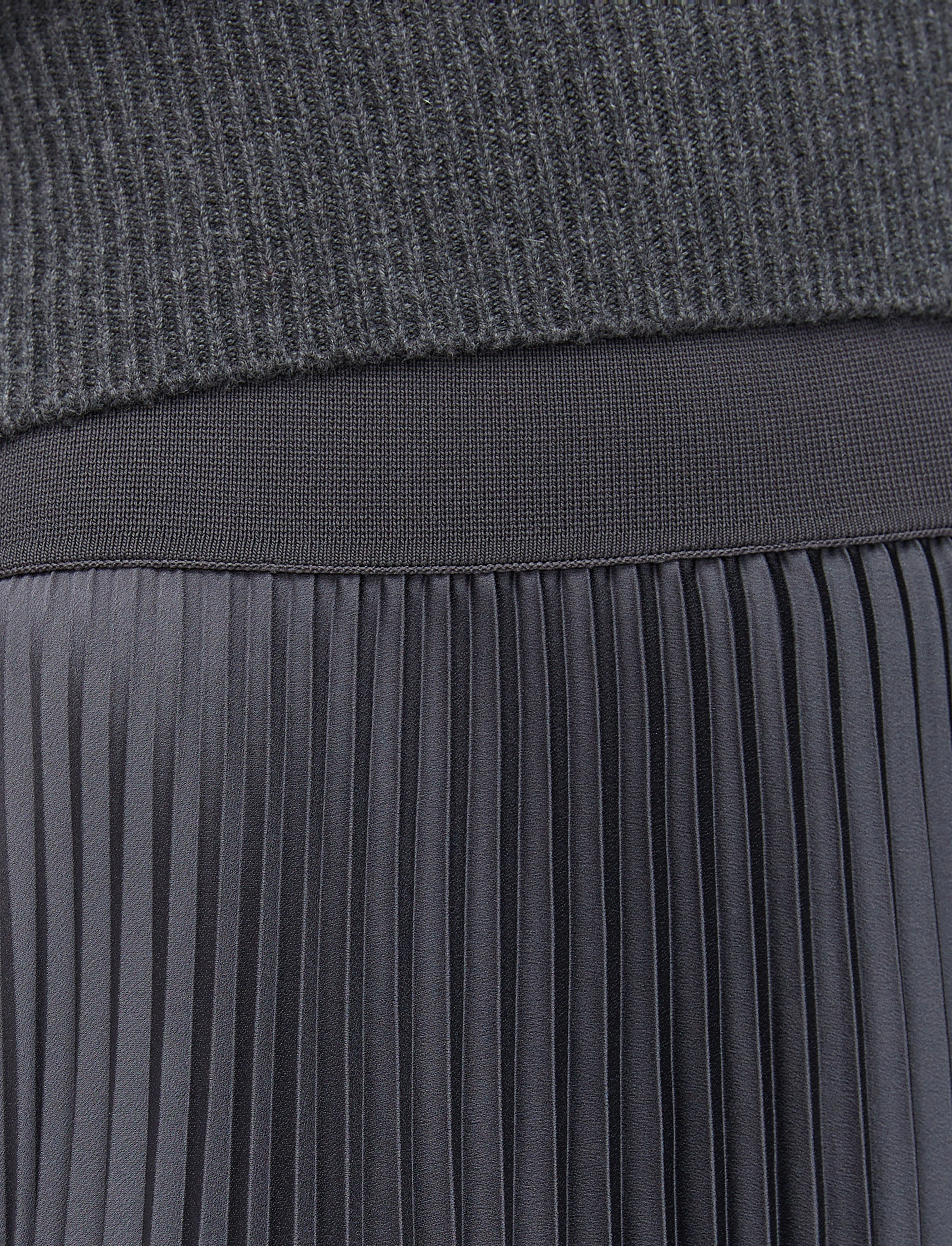 Ade Knit Weave Pliss Skirt Maximalist look Sleek Comfort