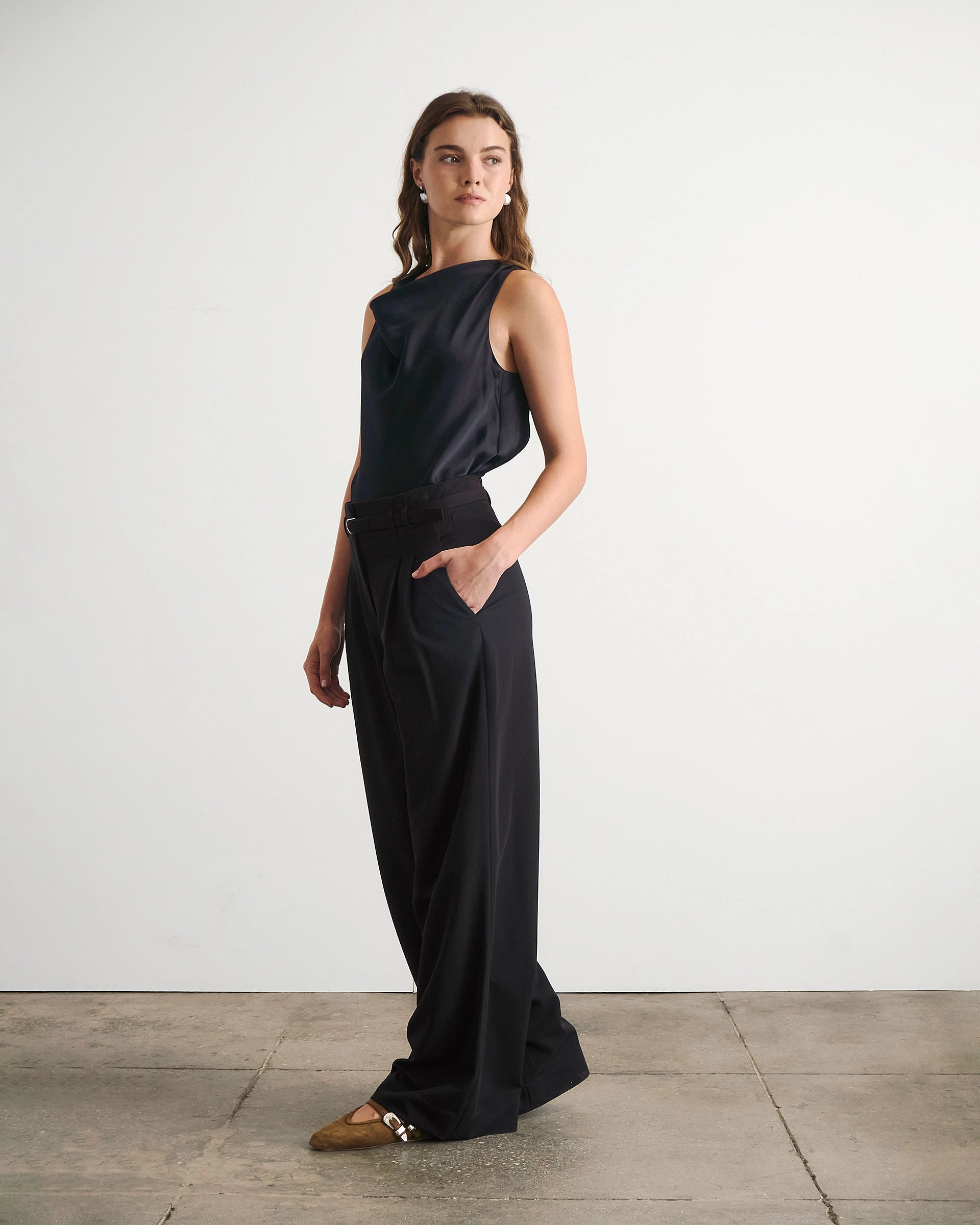 Drew Pant Versatile Layering Sporty Chic