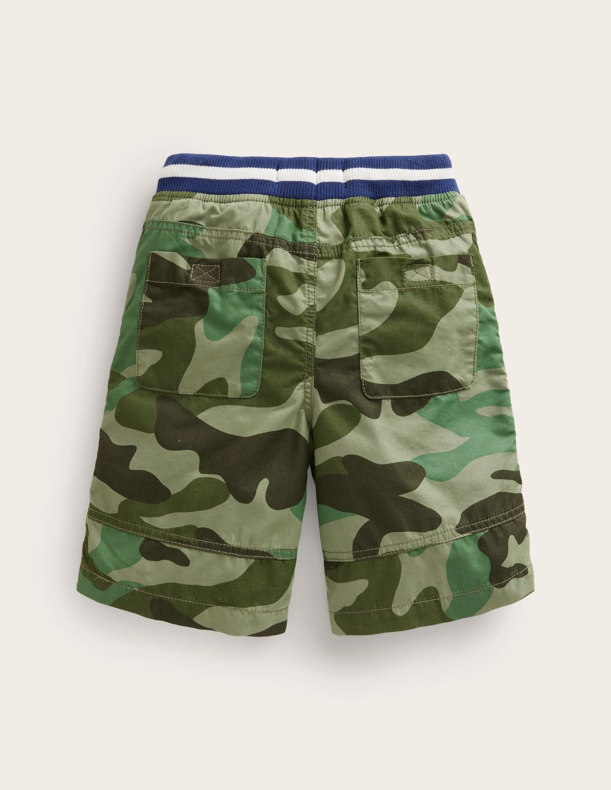 Relaxed Look sweater Adventure Shorts-Tonal Green Camo