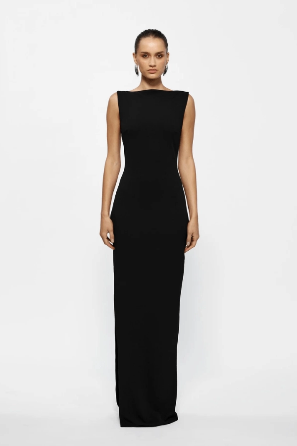 Aisha Gown Black Balanced Fit