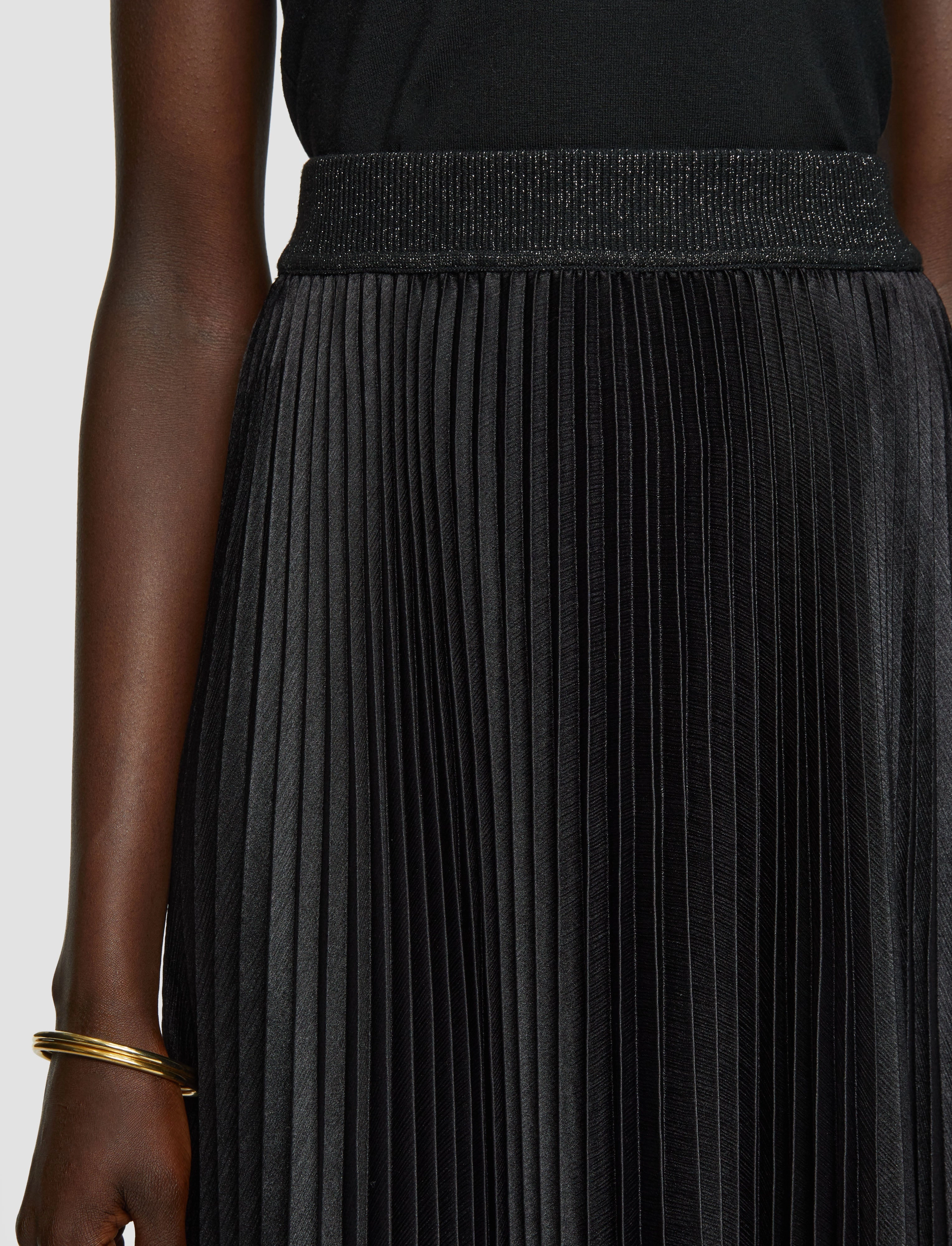 Elegant Feel Amelie Pleated Lurex Skirt