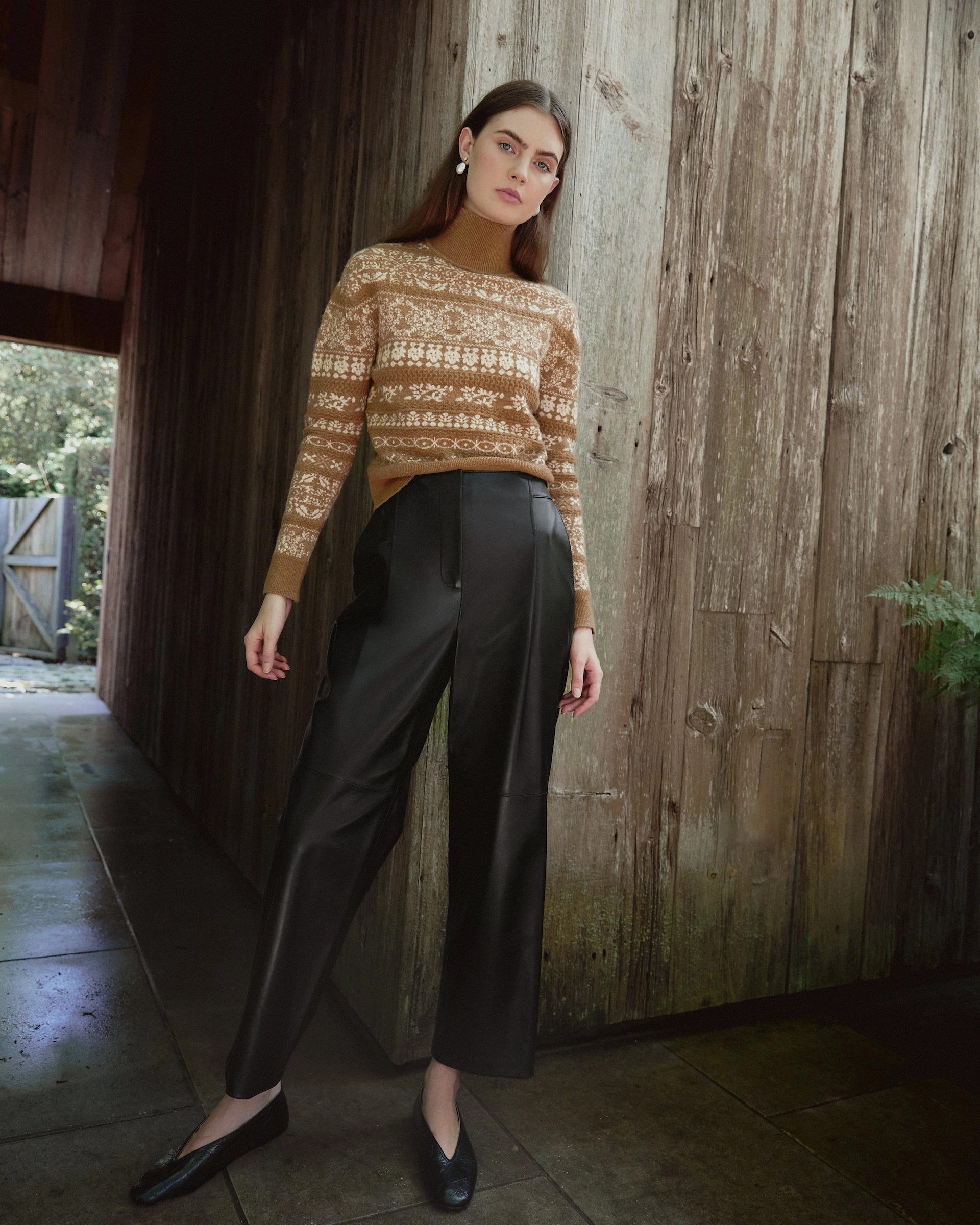 NonRestrictiveCut Jackson Pant