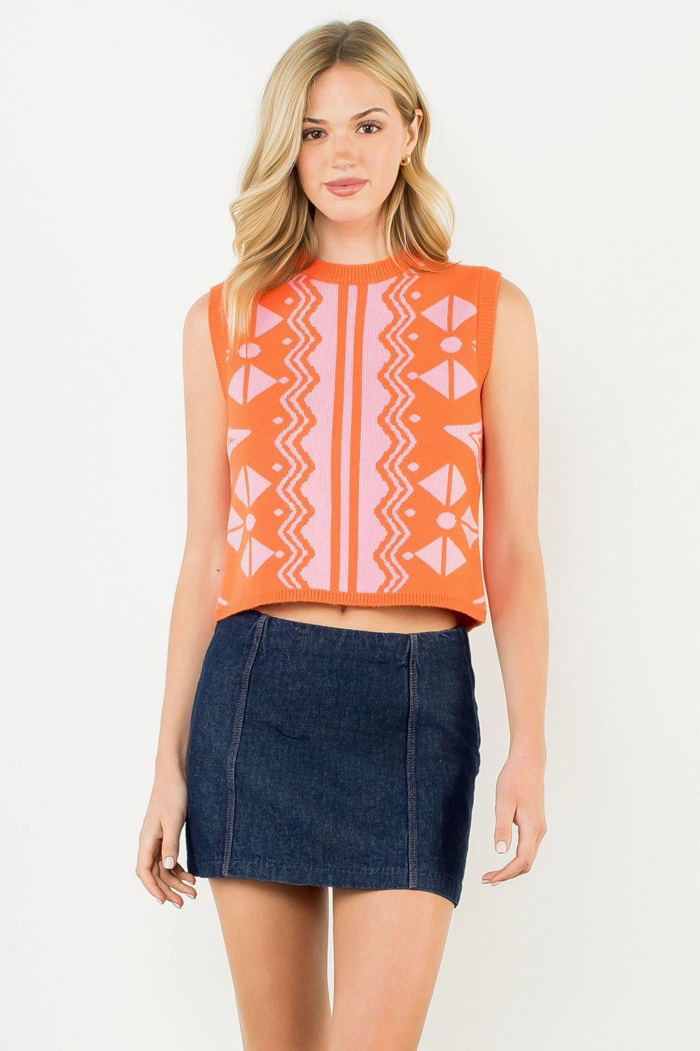 SLEEVELESS PATTERN KNIT VEST Soft Touch Blend