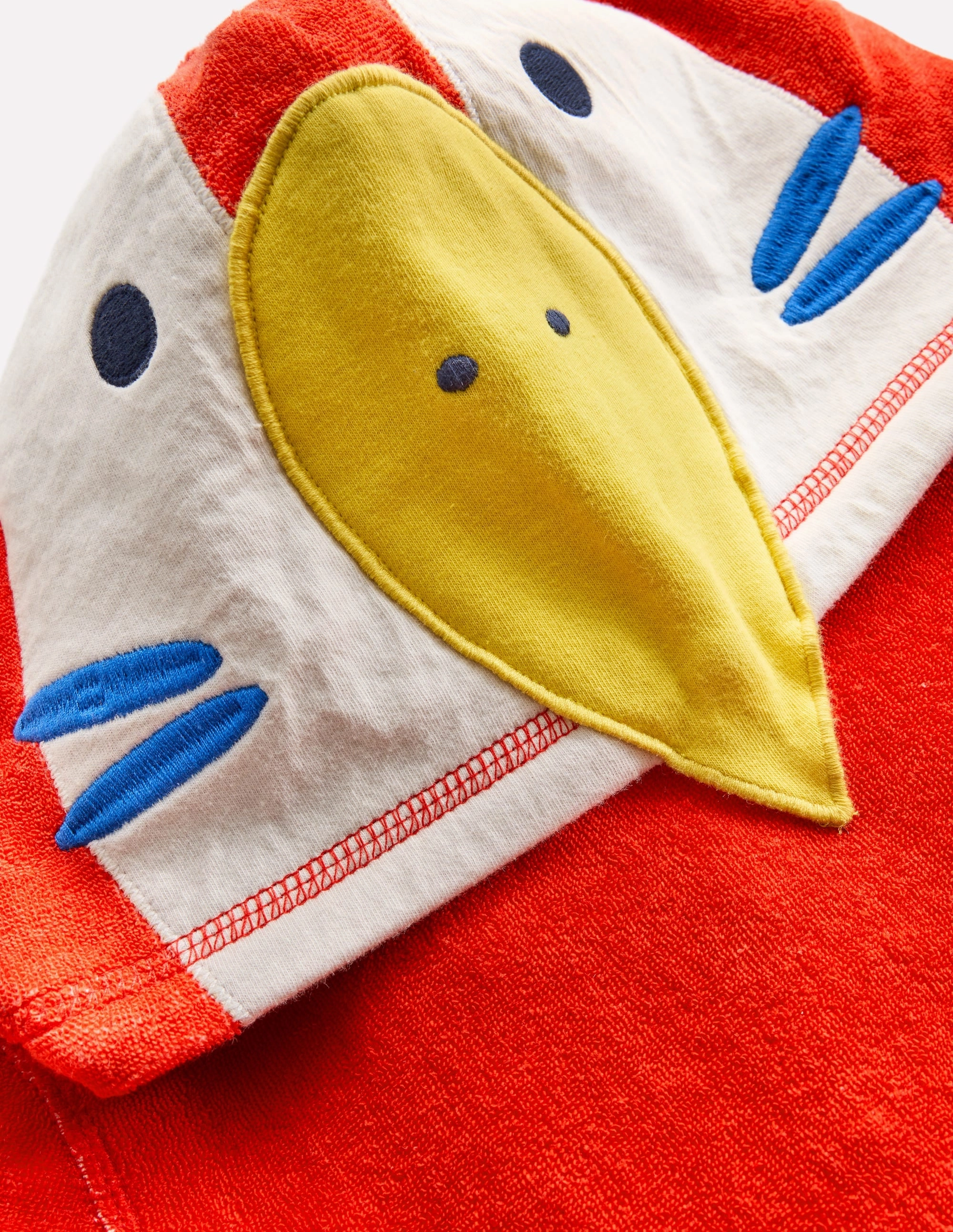 Appliqu Towelling Throw-on-Multi Rainbow Parrot Water Repellent Coating