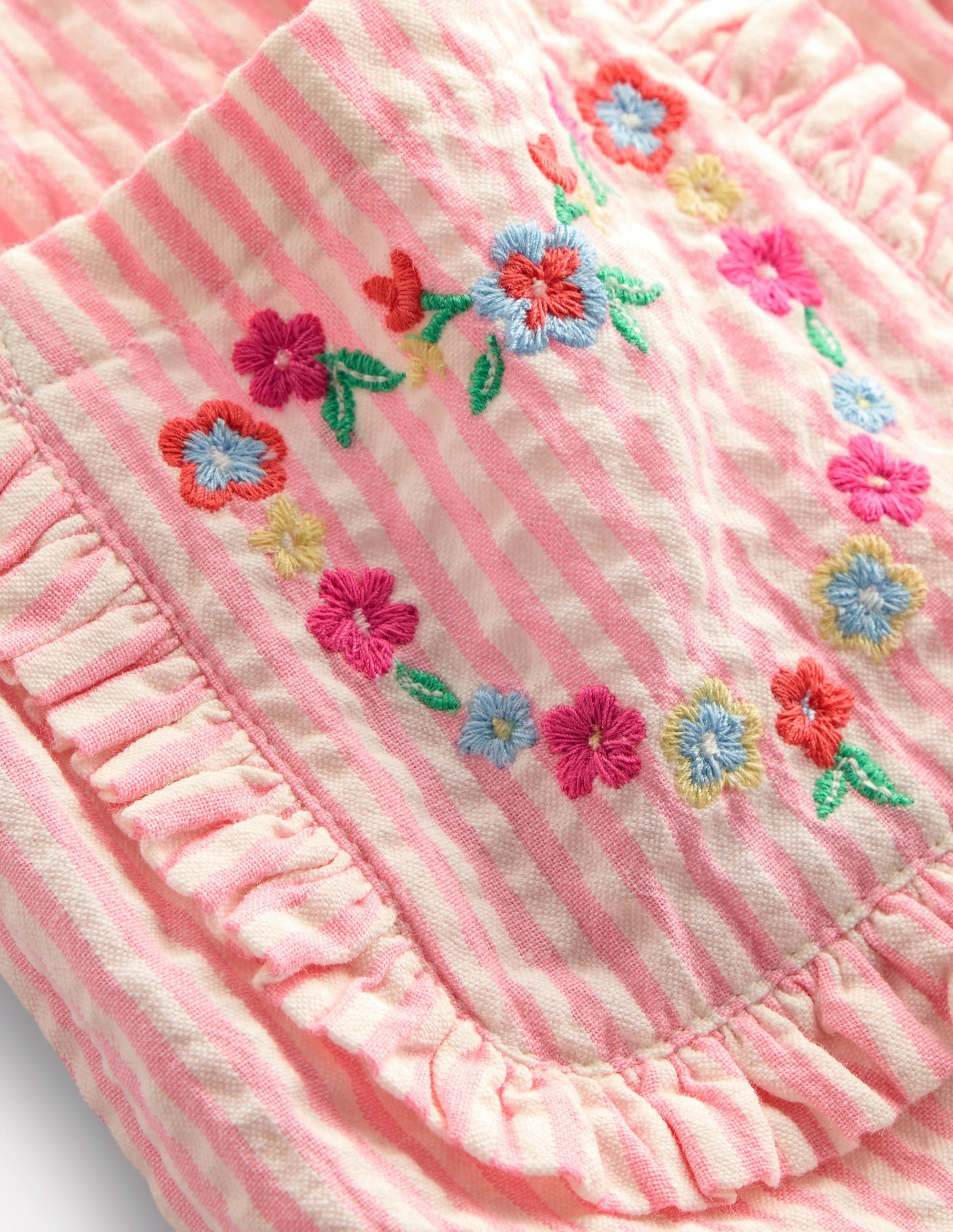 Secure Closure Everyday Comfort Applique Pocket Skirt-Cosmos Pink Daisy Chain