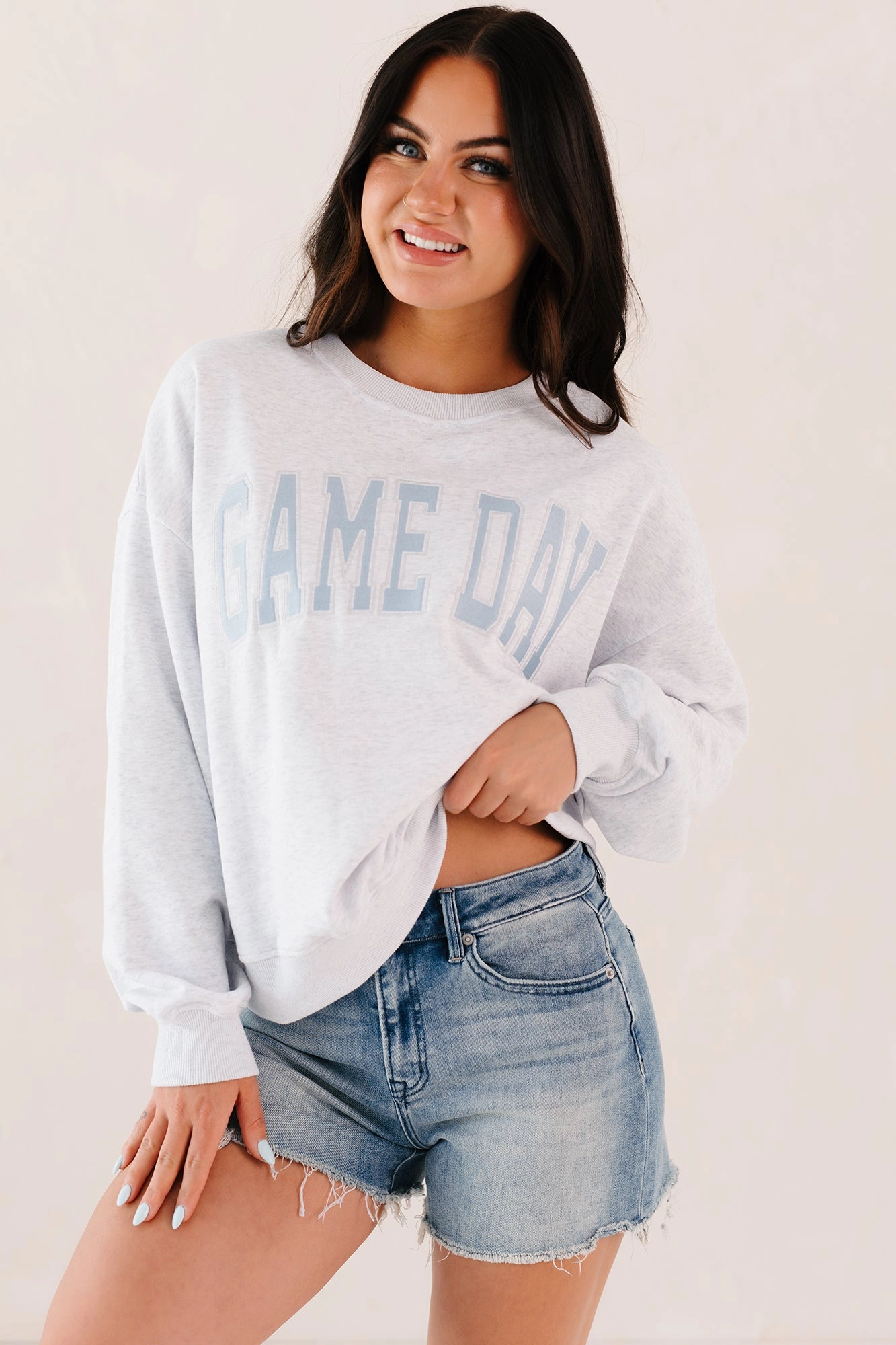 Contoured Armhole Design HighElasticity Thread "Game Day" Embroidered Sweatshirt (Light Grey)