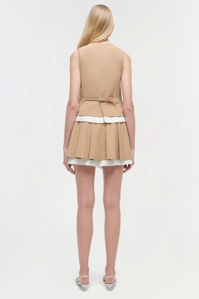 Laiken Vest Camel Fitted Tank OdorResistantTechnology