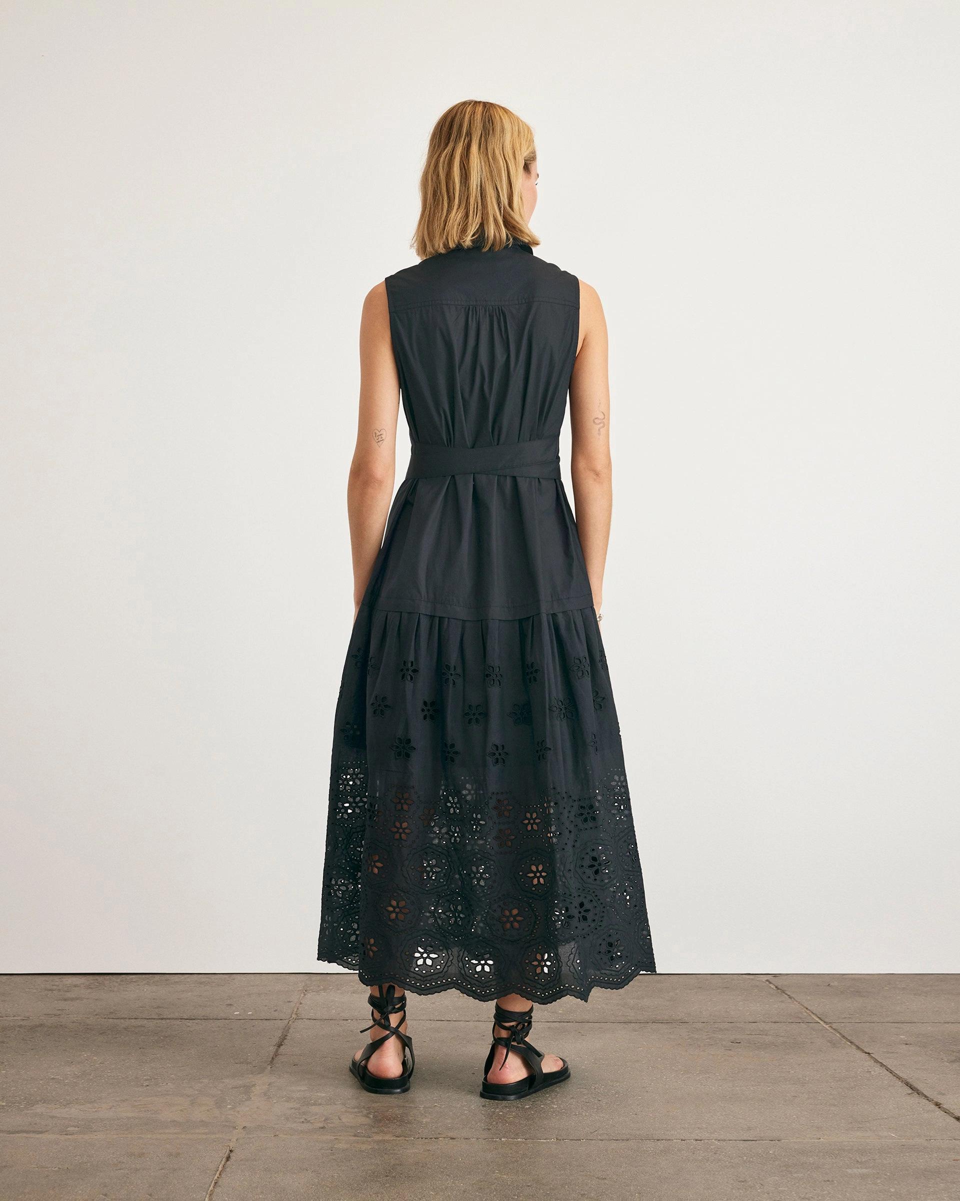 Simple Fit Country View Bailey Dress