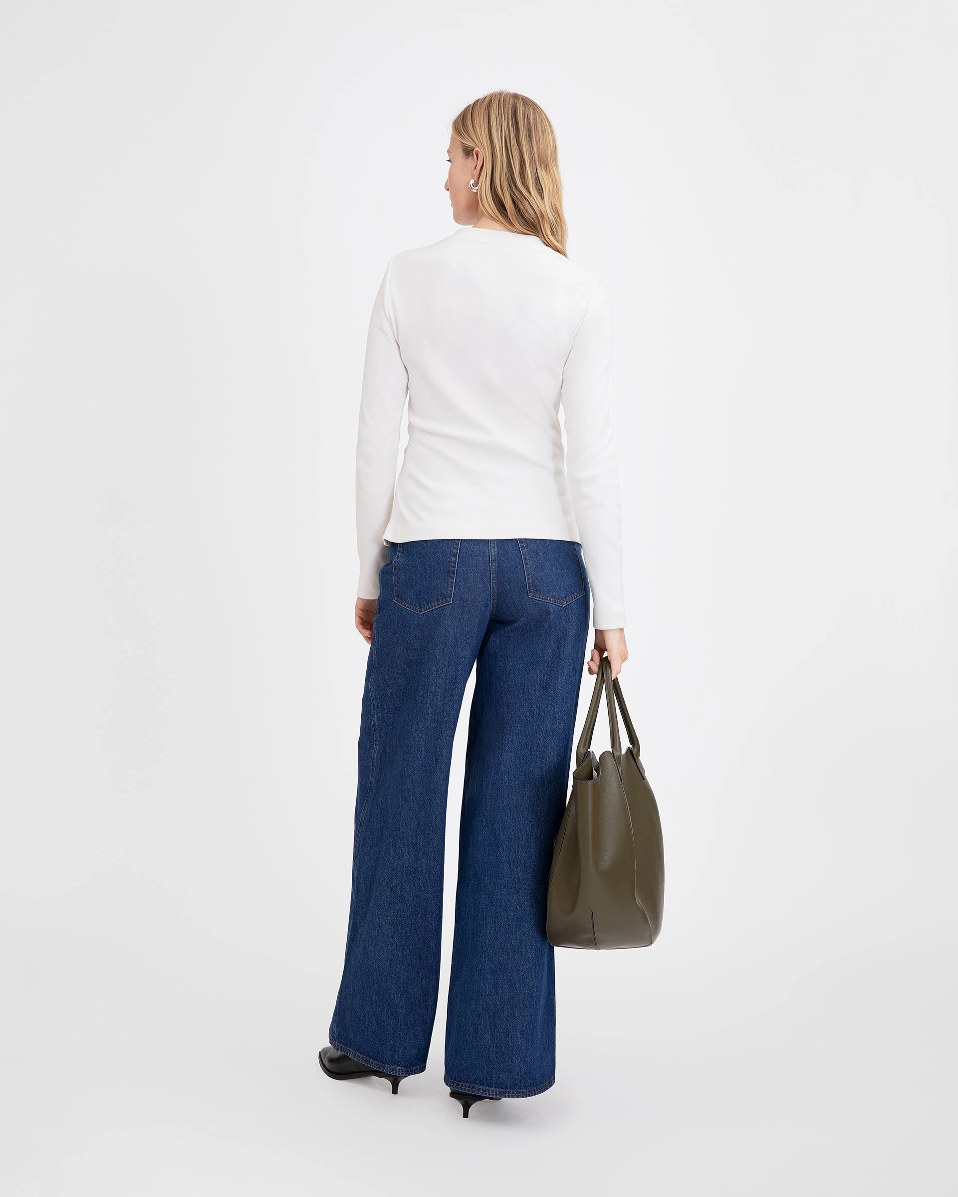 Carlita Top Tension Balanced Design Double Needle Hemming