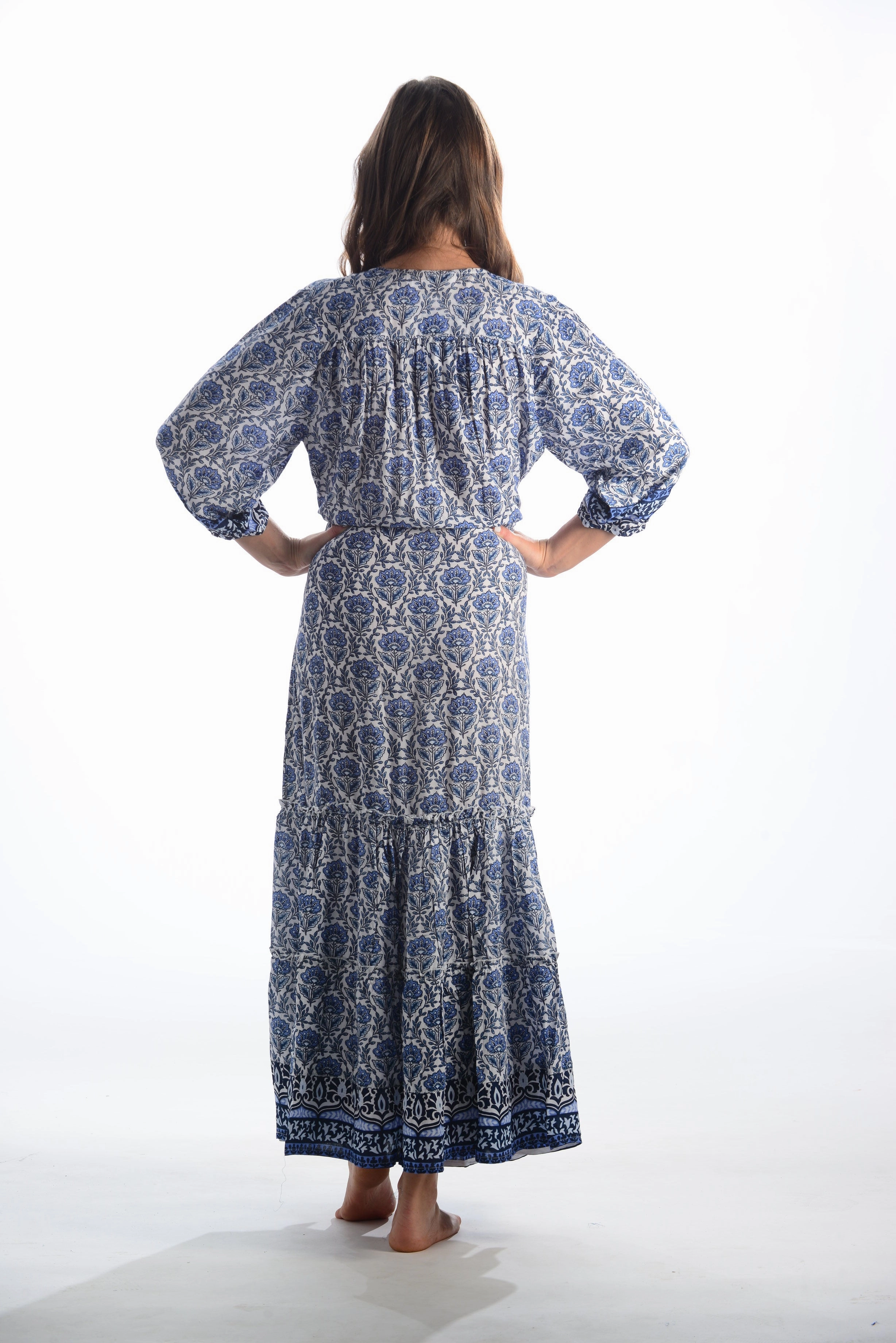 Carrie Dress / Navy Floral Relax Draping Sleek and Simple