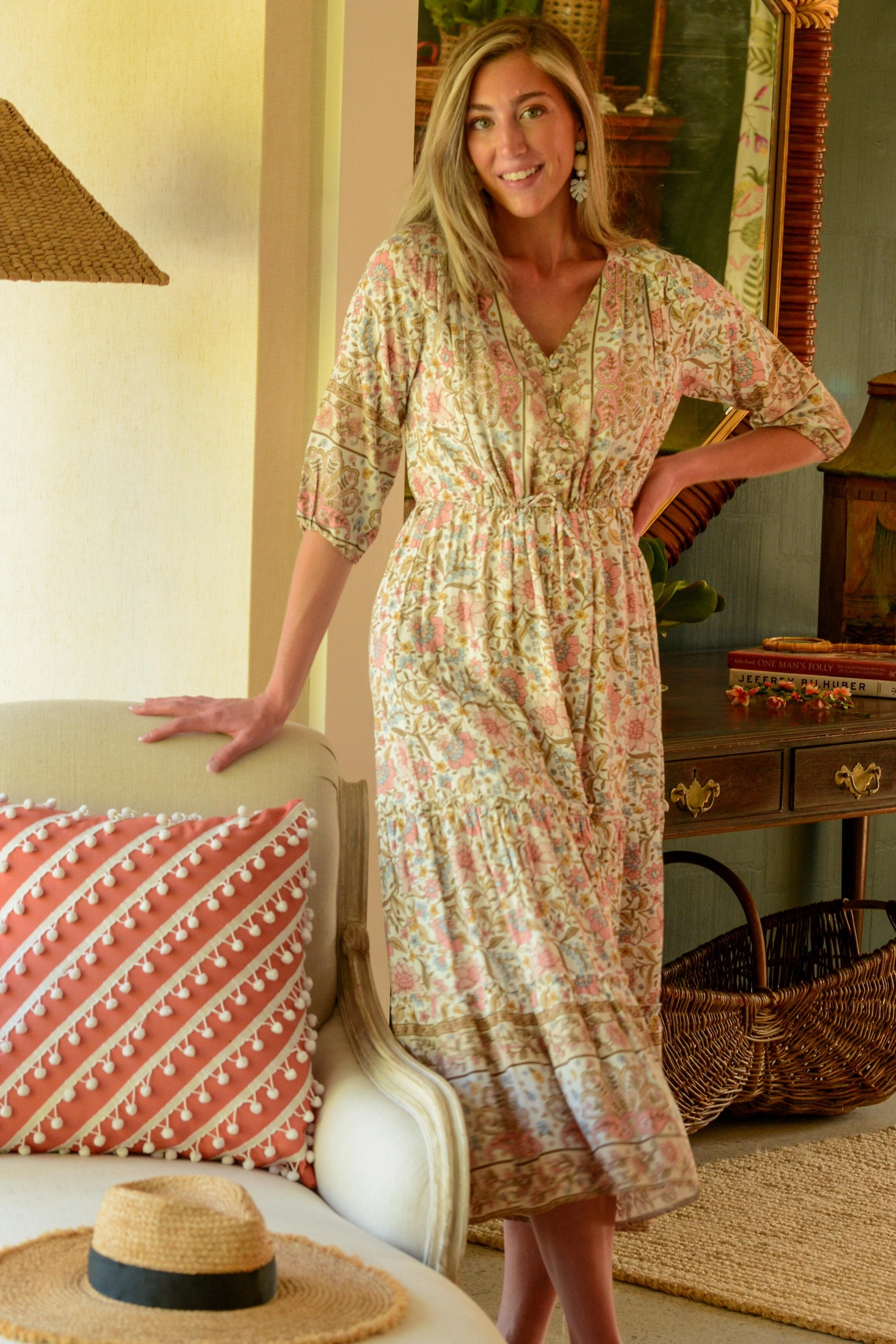 Carrie Dress / Oatmeal Travel Outfit