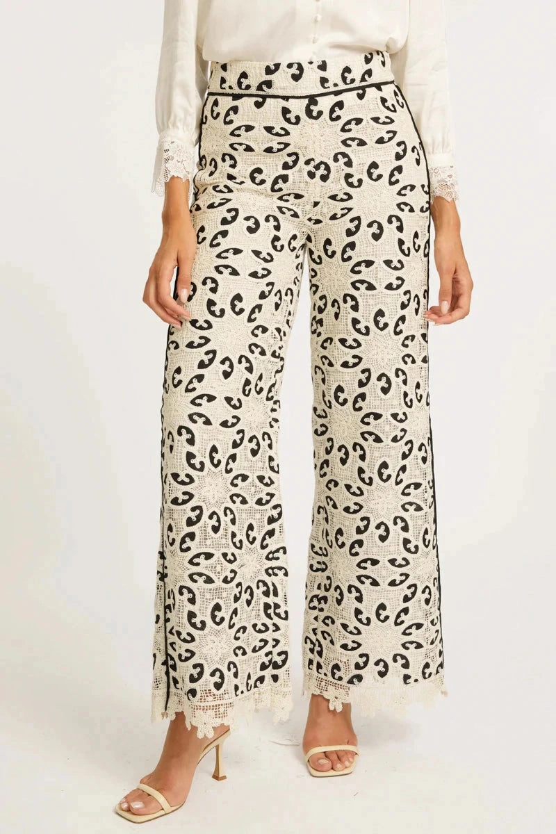 Celina Pant Ivory/Black Lace LightweightConstruction