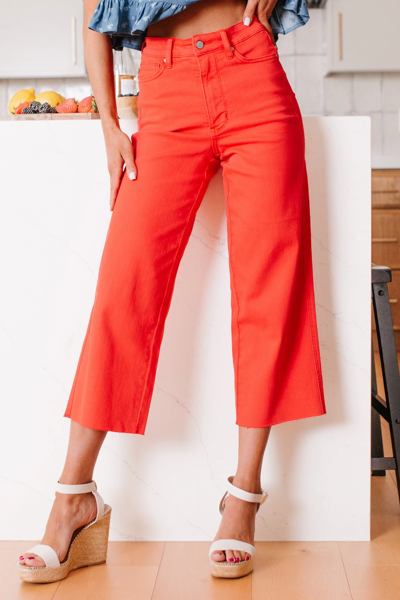 QuickReleaseClosures AdjustableDrawstring Eddie Tummy Control Wide Crop Judy Blue Jeans (Red)
