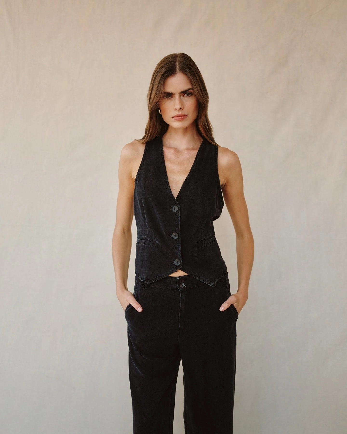 CINCH BACK VEST Reinforced Shoulder Panels Stretch Knit Fabric