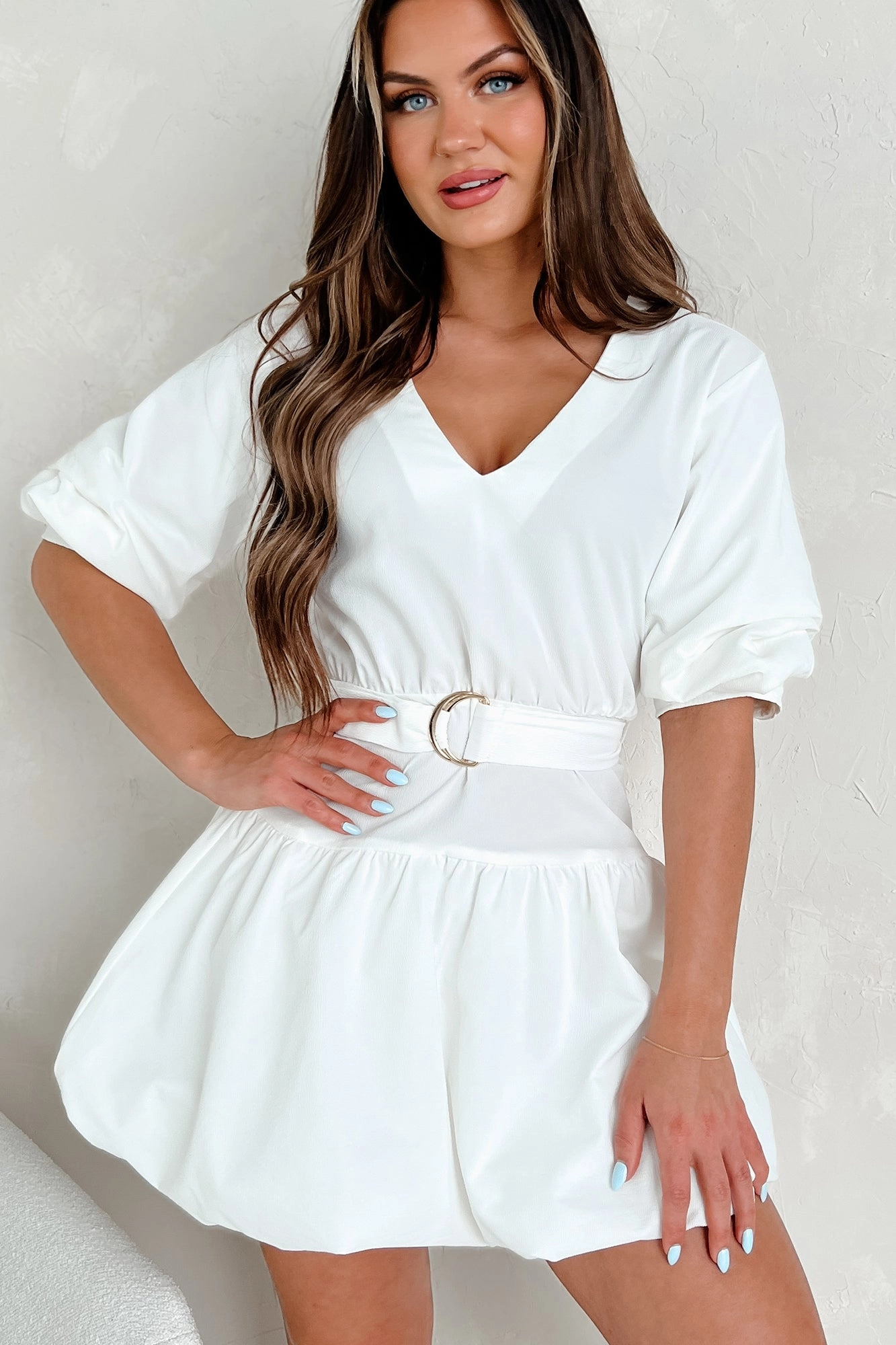 Simple Shape Contemporary Look Tracy Belted Bubble Hem Mini Dress (Off White)