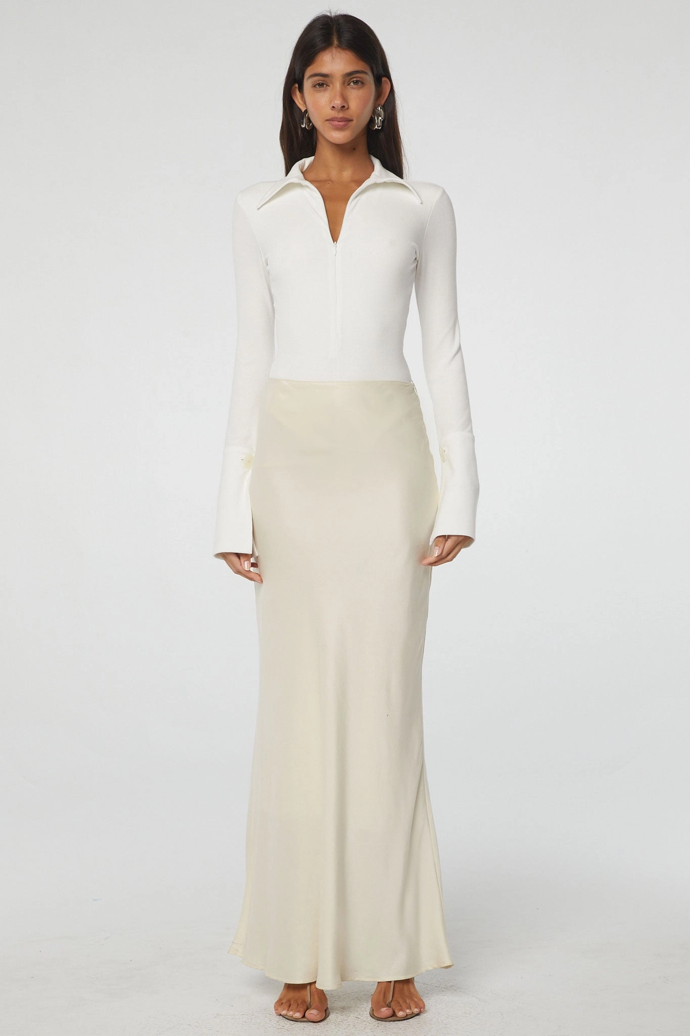 CLEO SKIRT Odor Control Technology slim cut