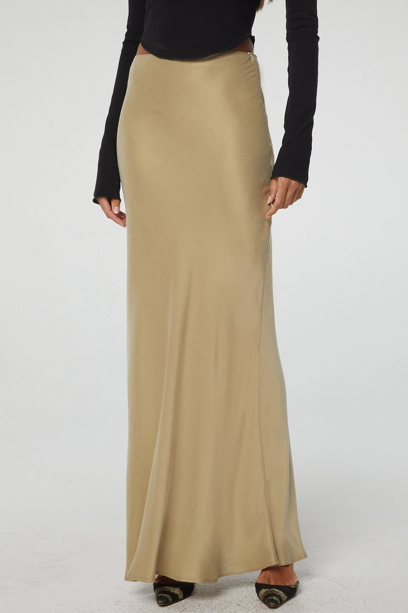 CLEO SKIRT Stain Resistant Weave