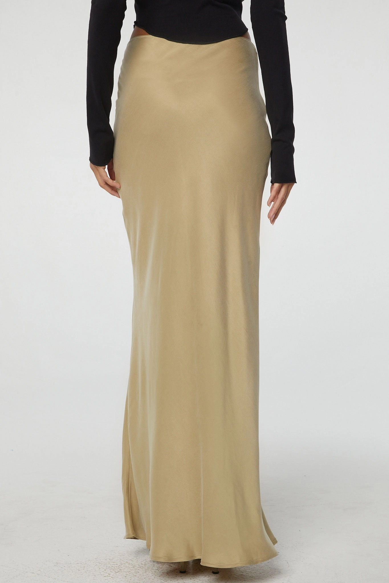 Minimal Look Perfect Length CLEO SKIRT