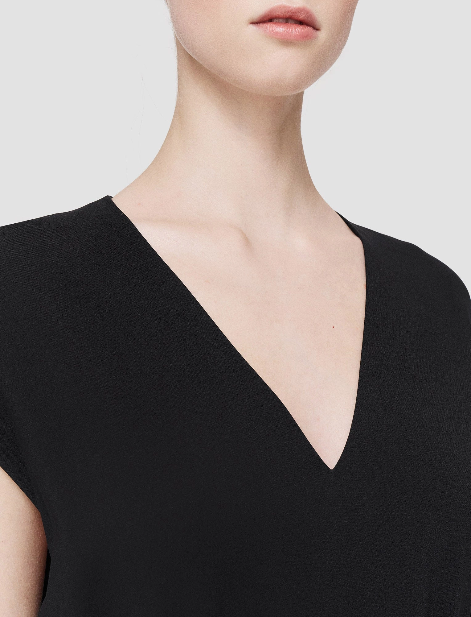 Comfort Cady Turot Dress Standout Feature