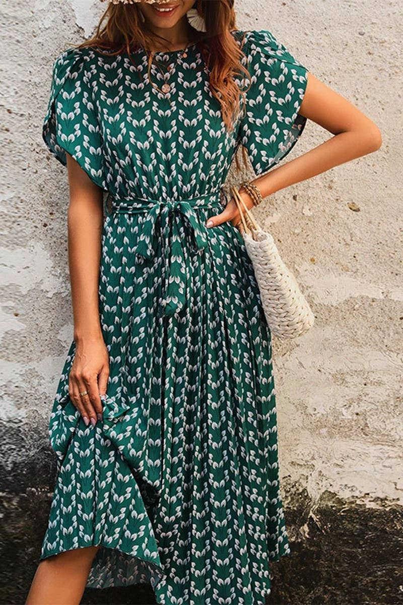 Contemporary Layer Luxe Appeal CREW NECK FLORAL PRINT DRESS_CWDSD2684