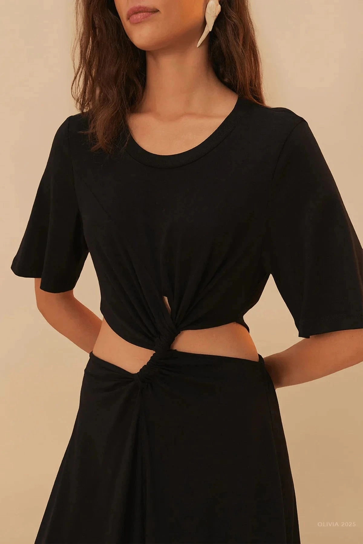 Relaxed fit wear Warm-Layer Black Midi Dress Short Sleeve