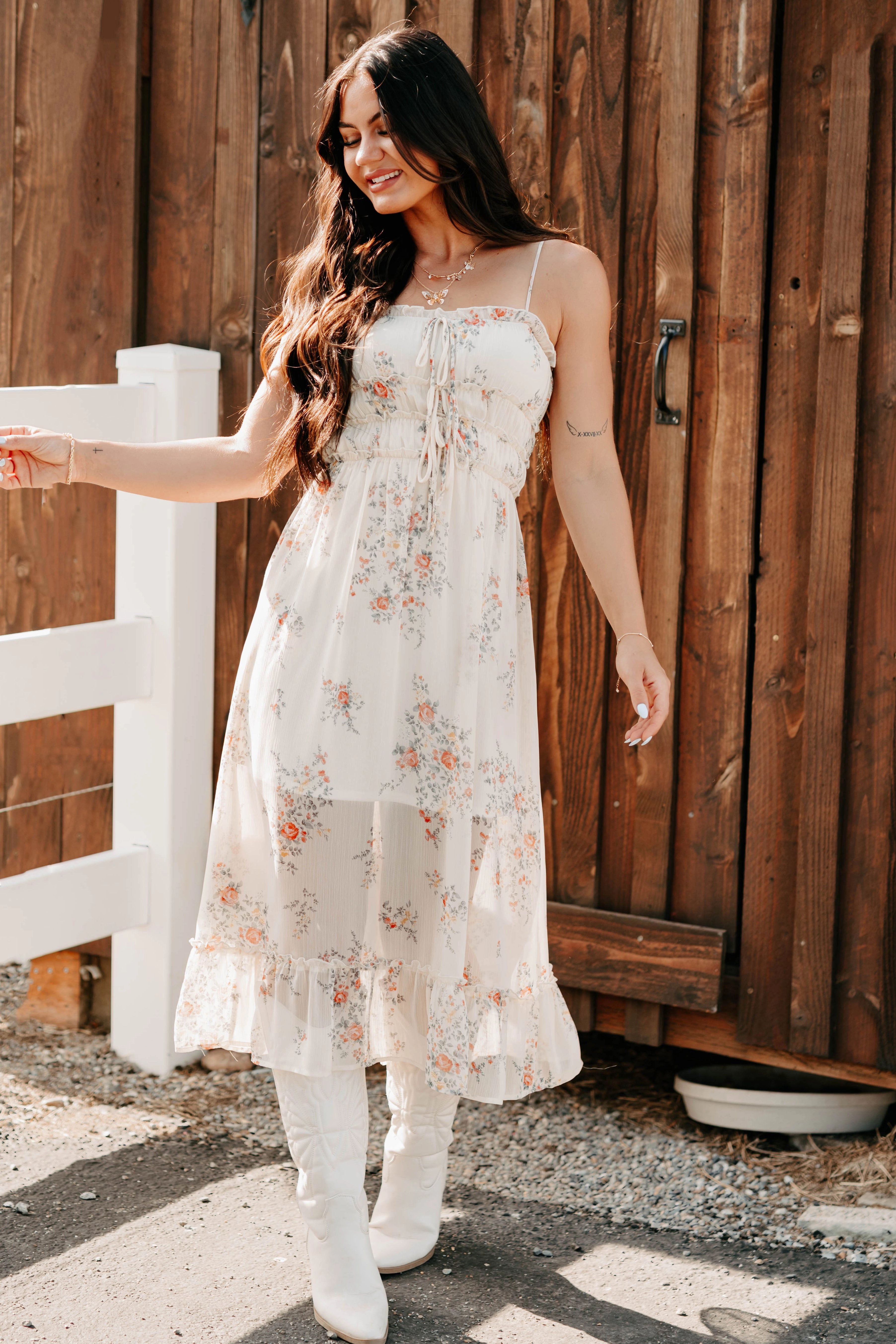 Fashionable Cut Peach Please Sleeveless Floral Midi Dress (Cream/Multi)