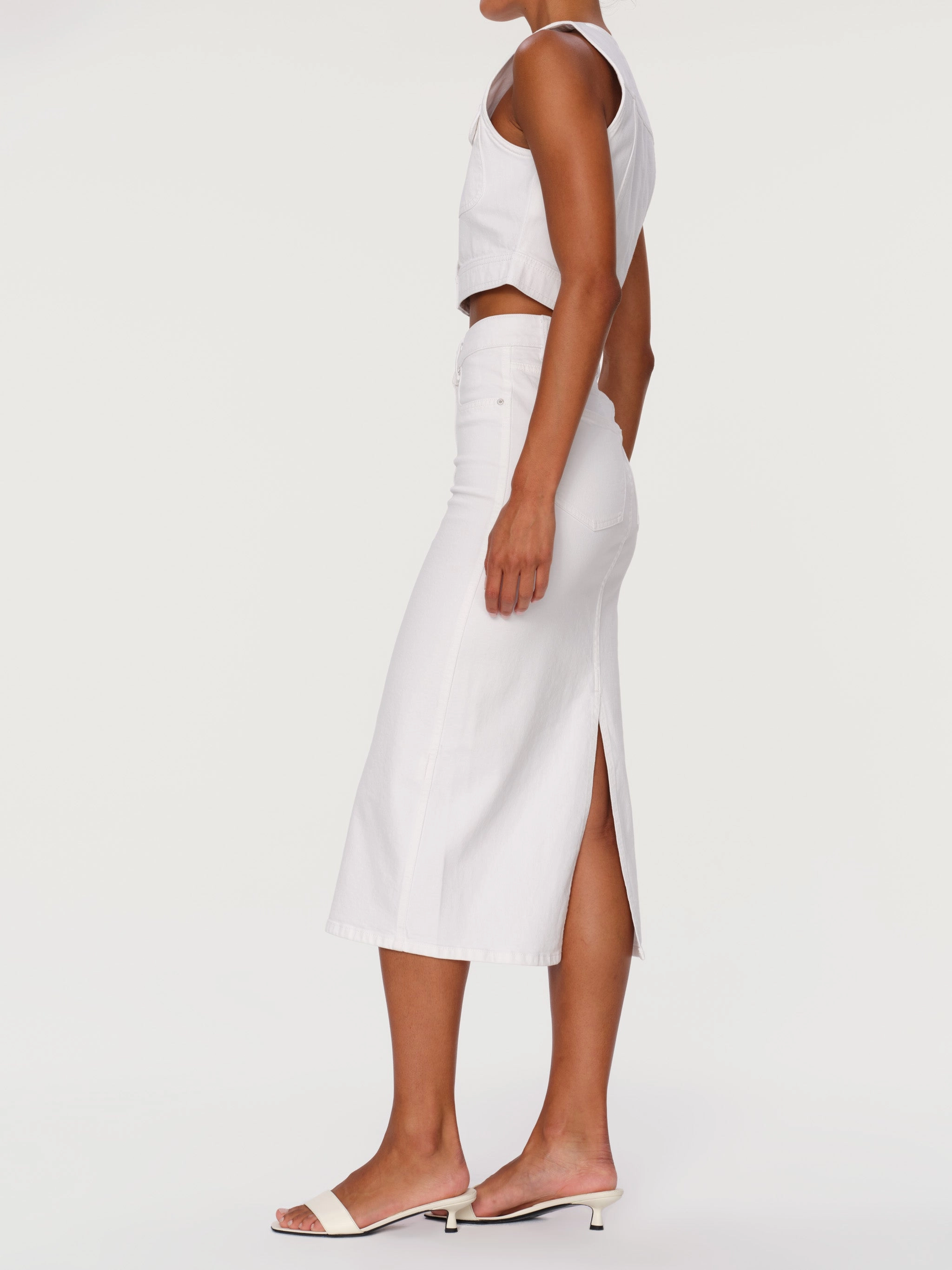 Noise Reduced Zipper CROPPED VEST