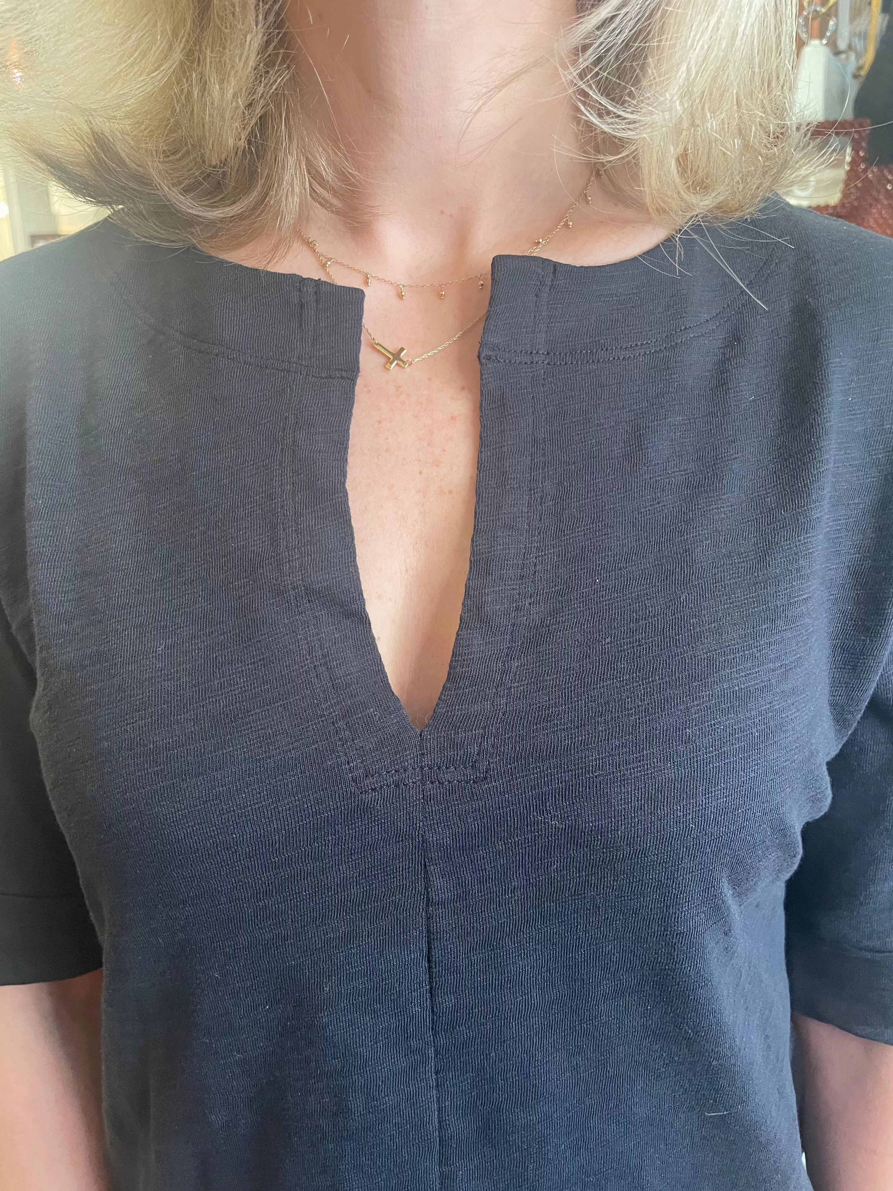 Compact Stitching Cuffed Sleeve Split Neck Black