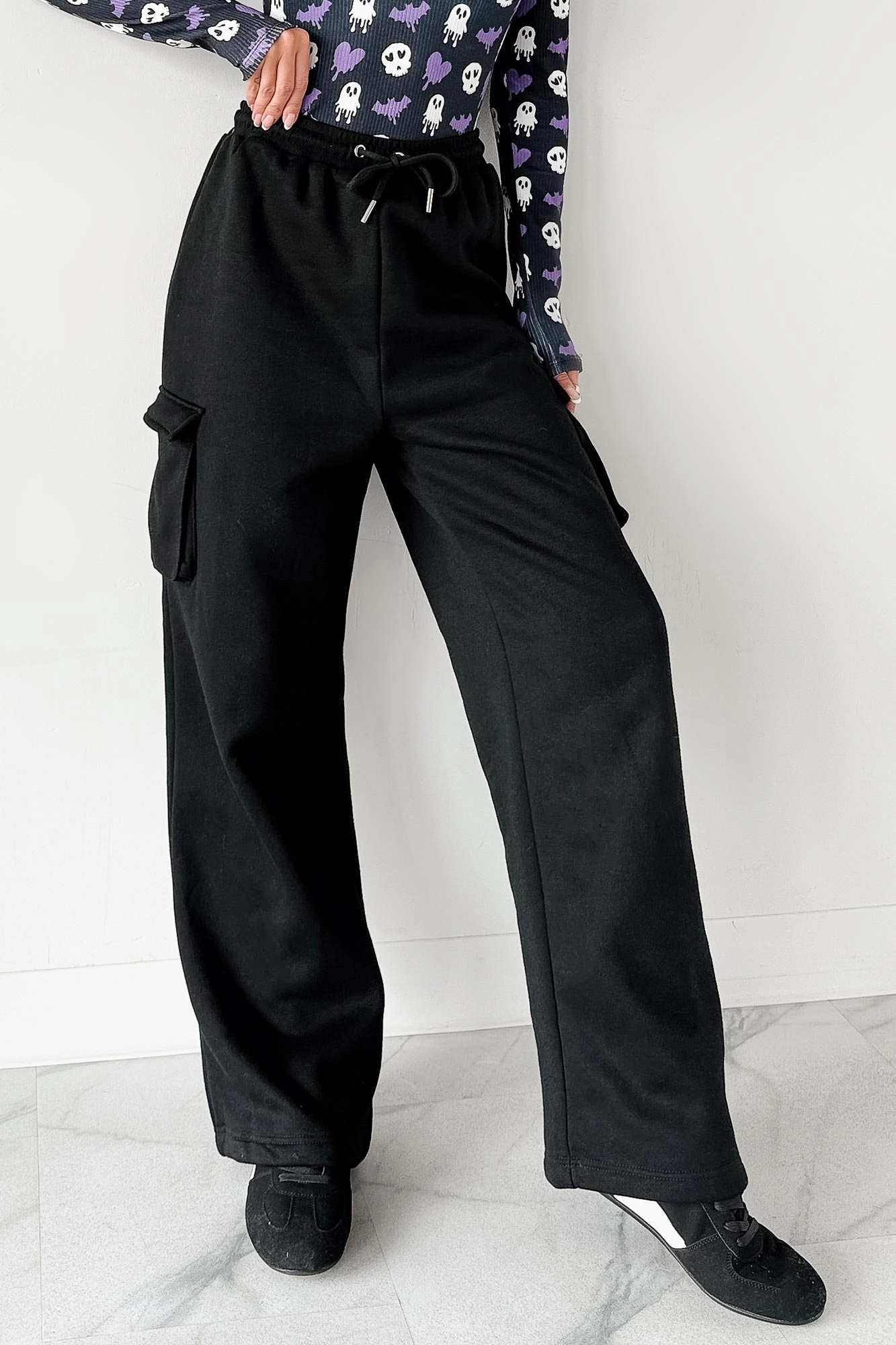 Daily Pause Wide Leg Cargo Sweatpants (Black) Fit For Movement