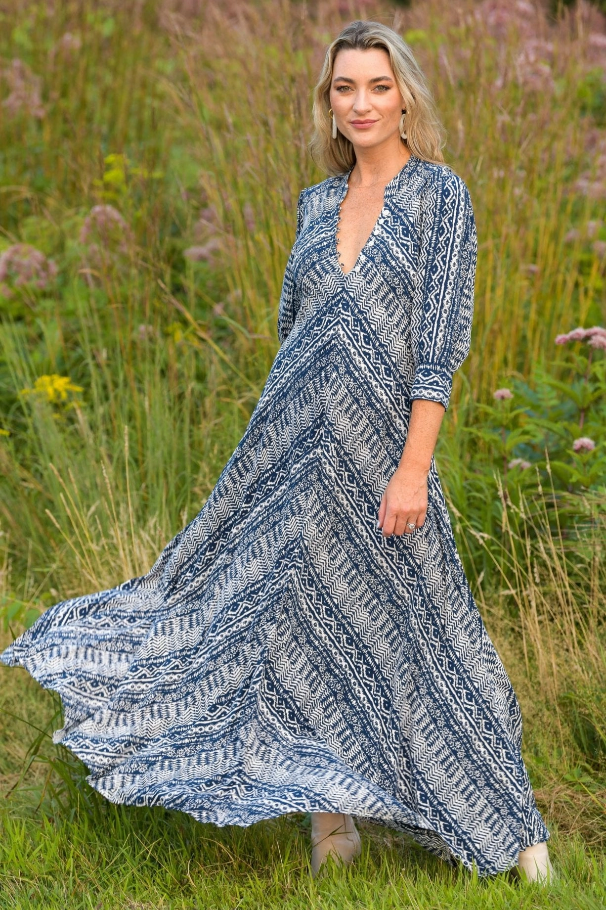 Light Wrap Daphne Dress / Indigo Aztec