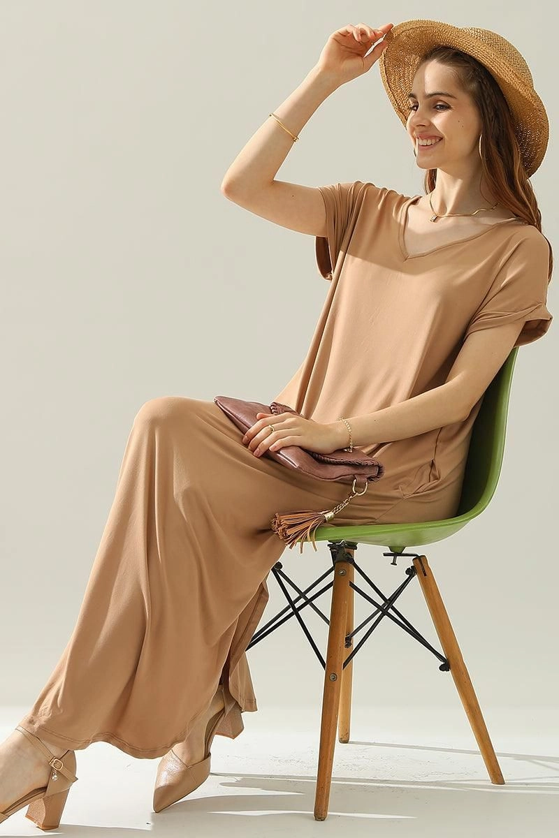 SHORT SLEEVE V-NECK MAXI DRESS WITH SIDE SLIT relaxed shape