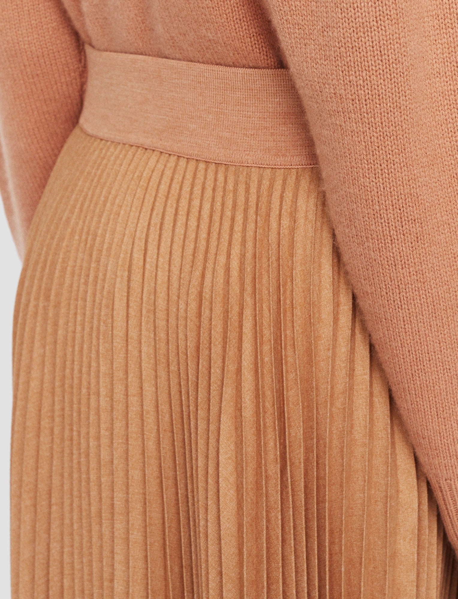 Simple Layers Pleated Flannel Ade Skirt