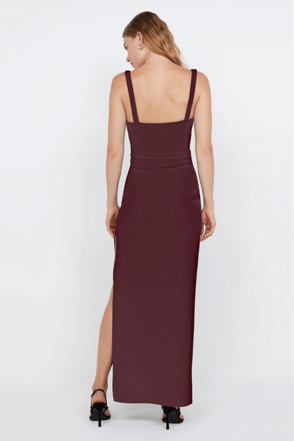 High-Fashion Versatile Wearable Leora Tuck Maxi Dress Plum