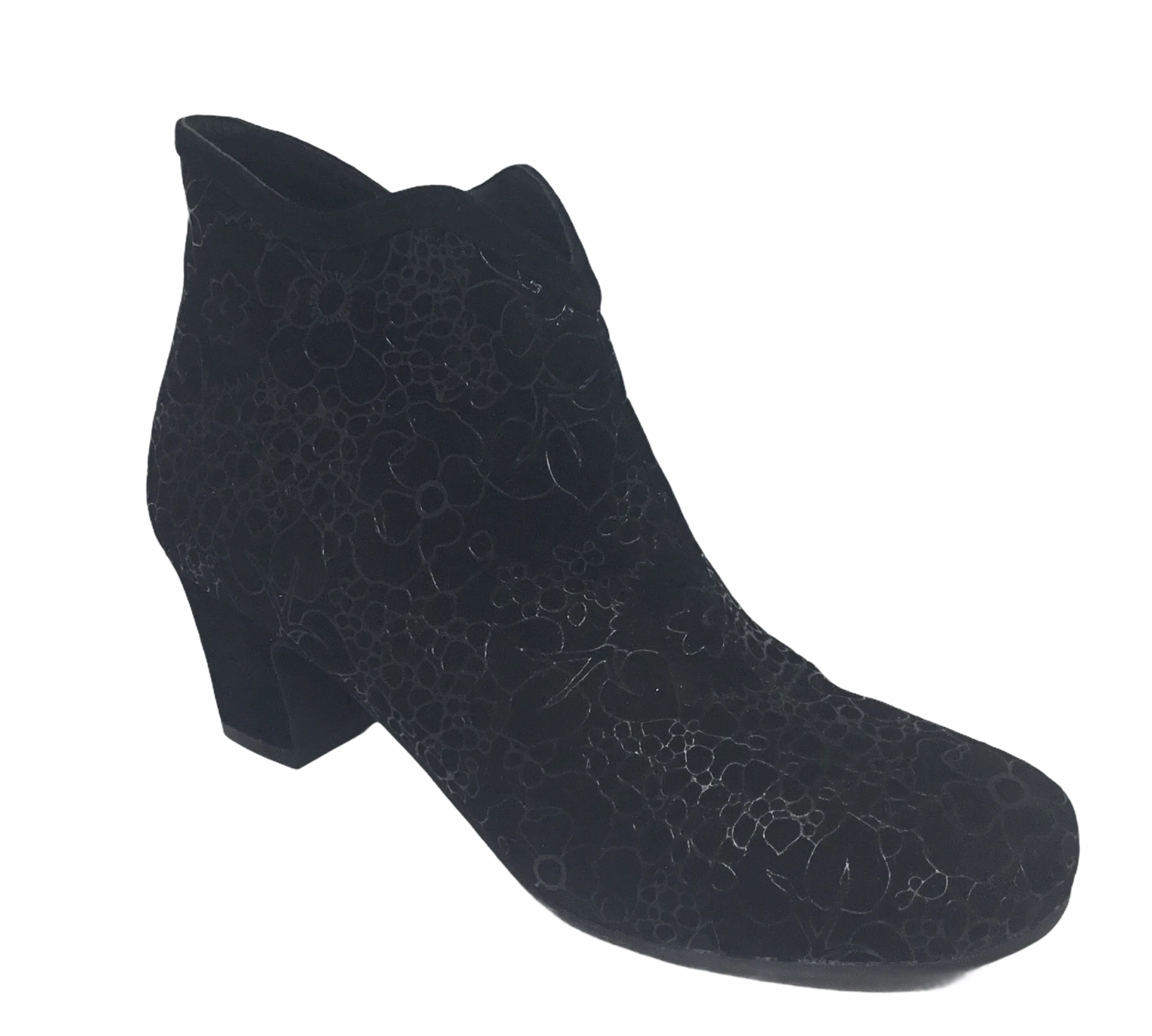 Django & Juliette Itsy Suede Black Boot Lace Up Design