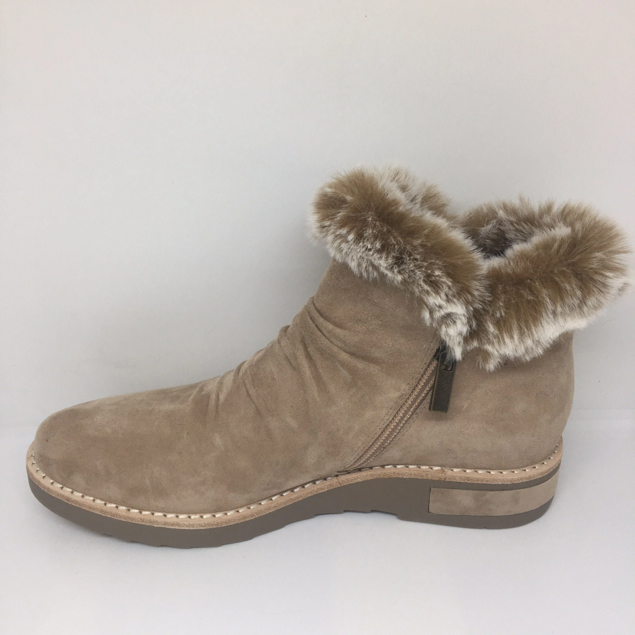 Cool Seasons Long Hour Django & Juliette Rollinz Cappuccino Suede