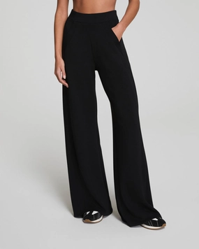 Flattering Comfort AIRESSENTIALS TRACK PANT
