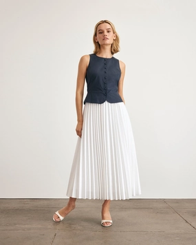 Fall Go Modern and Feminine Robbie Dress