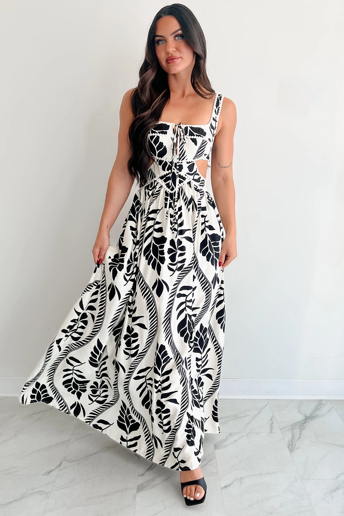 Sunset Scene Sophisticated Look Elegant Darling Cutout Floral Maxi Dress (White/Black)