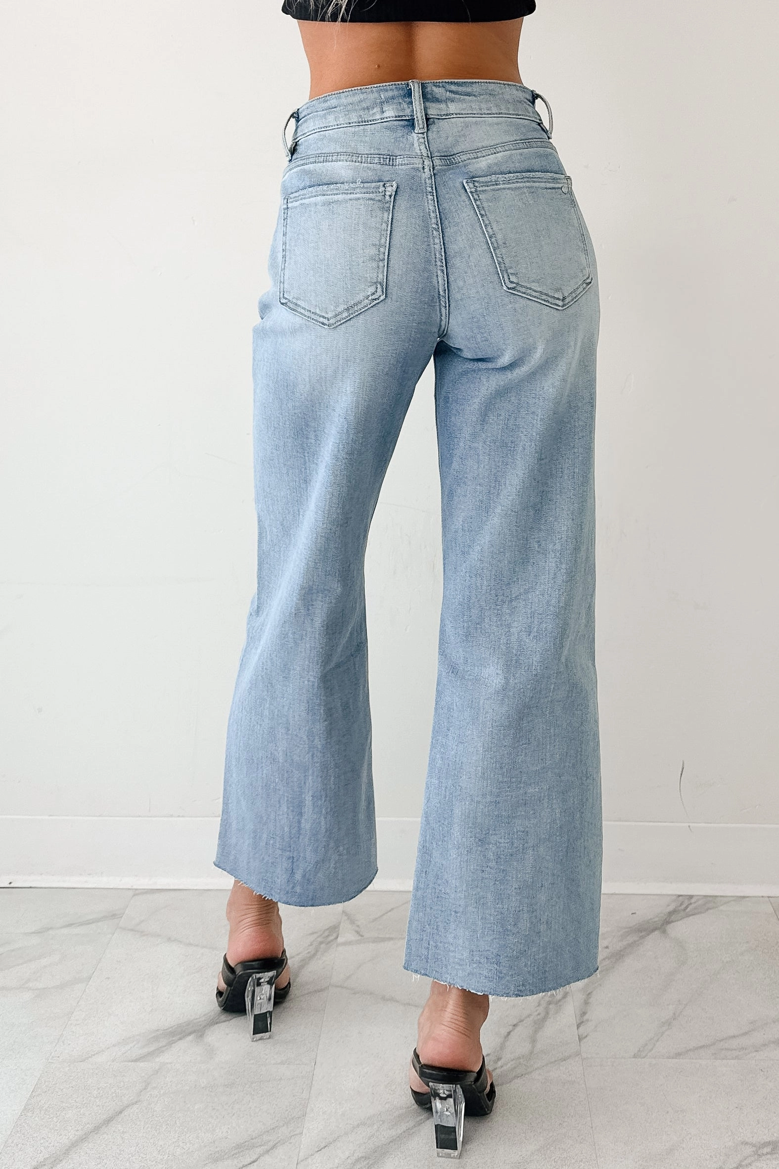 Relax Fit Design Victor Wide Leg Mica Denim Jeans (Light Blue)