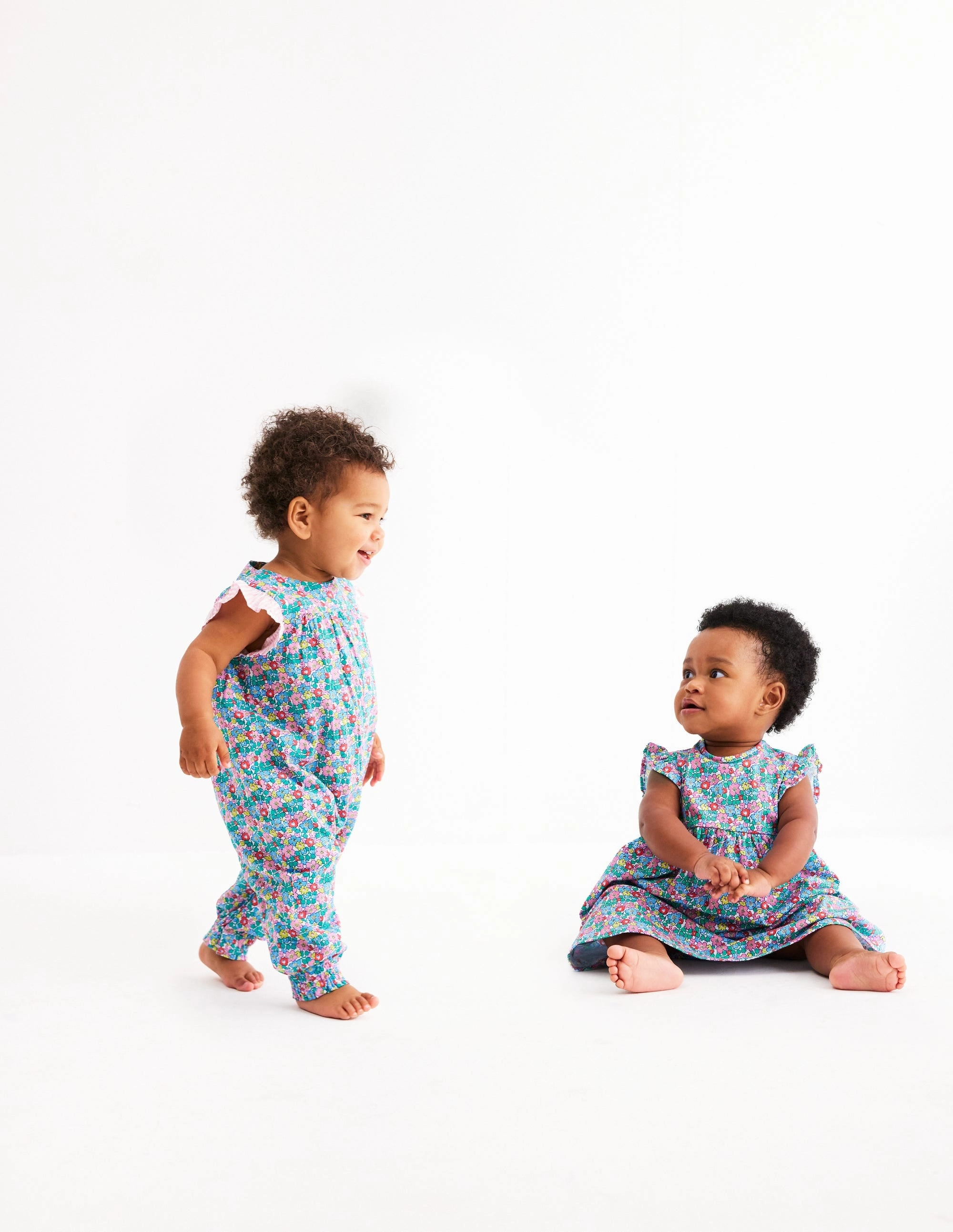 Relaxed Indoor Premium Retro Ruffle Sleeve Romper-Multi Flowerbed