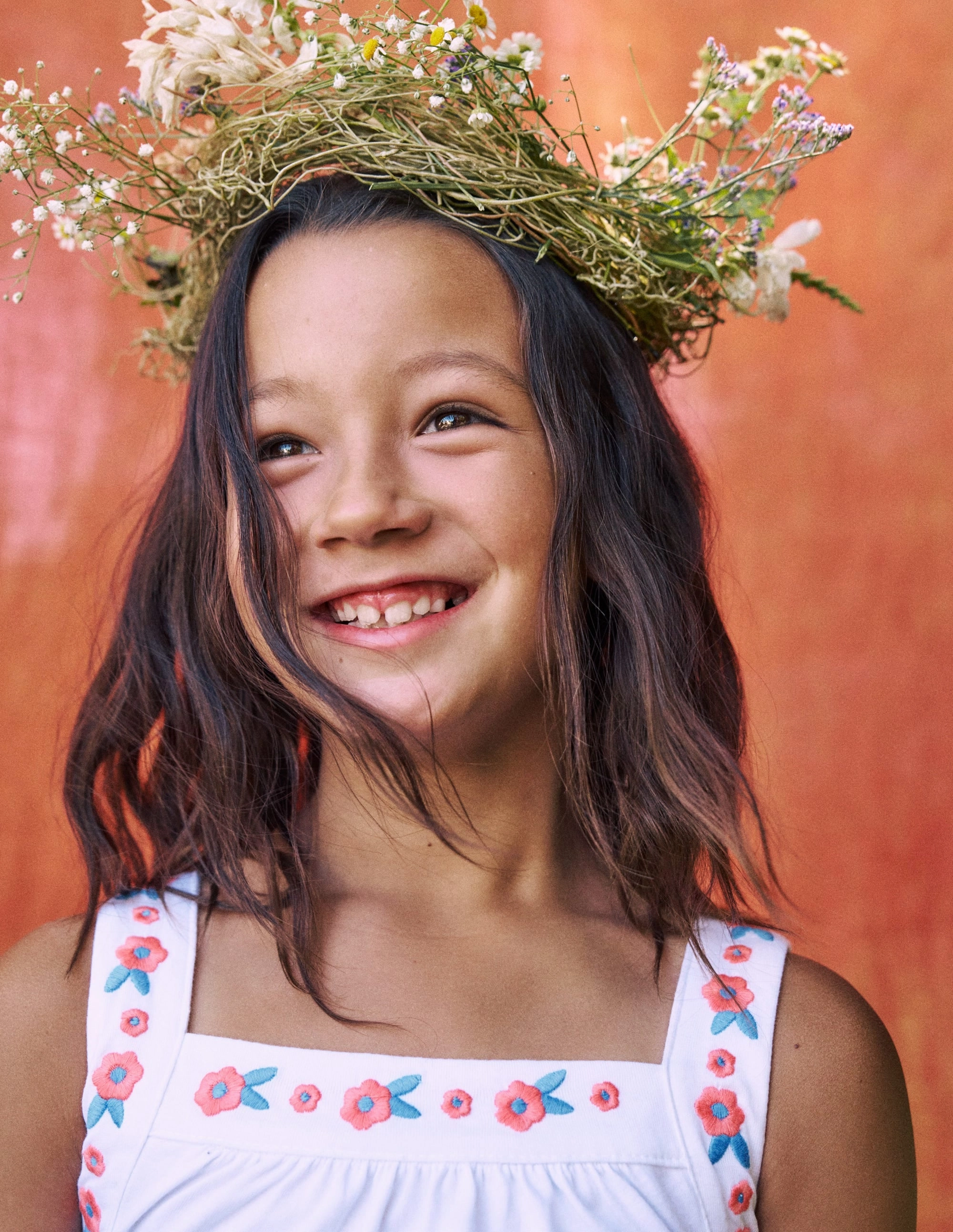 Embroidered Sleeveless Top-Soft Ivory Drop Shoulder Silhouette QuickRelease Closure