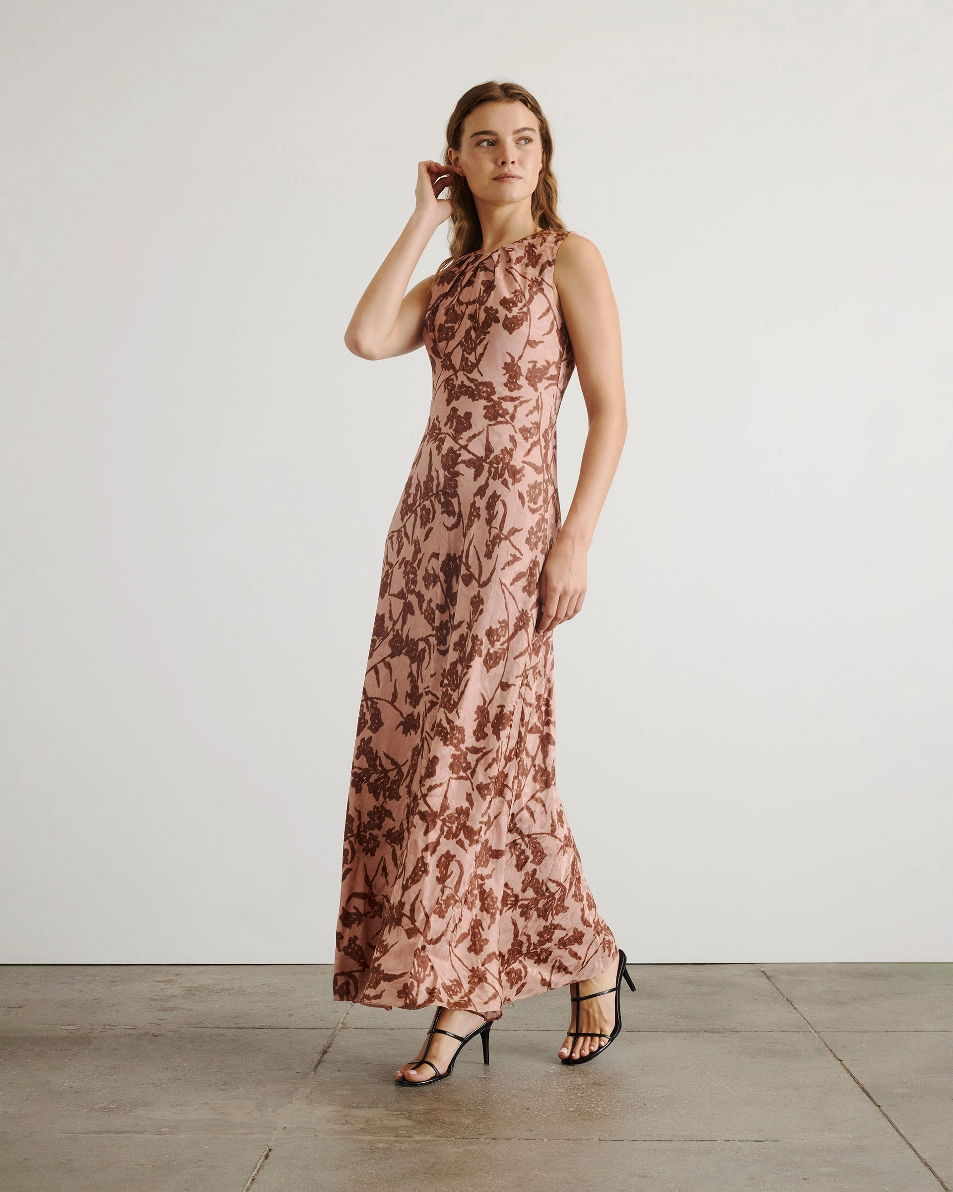 Emily Dress Timeless Design Breathable-Lining