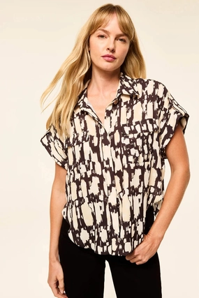OversizedSilhouette Erin Top Abstract Geo Crepe