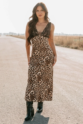 Work Style Bold Type Leopard & Lace Maxi Dress (Brown)