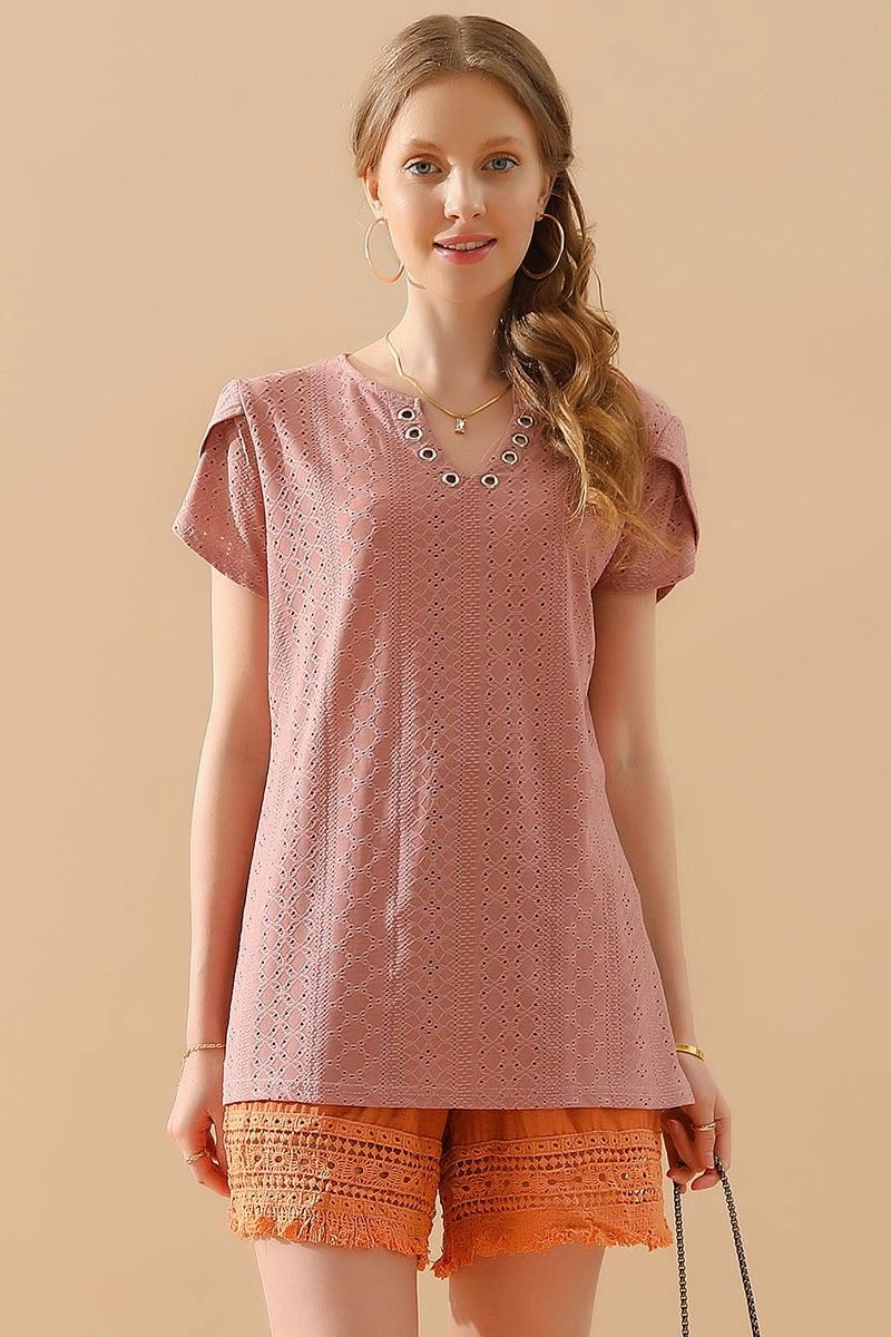 Comfortable Design BUCKLED V NECK PUNCHING LACE TULIP SLEEVE TEE