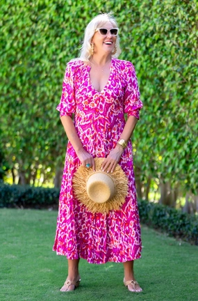 Daphne Dress / Magenta Move Easy Comfy Design