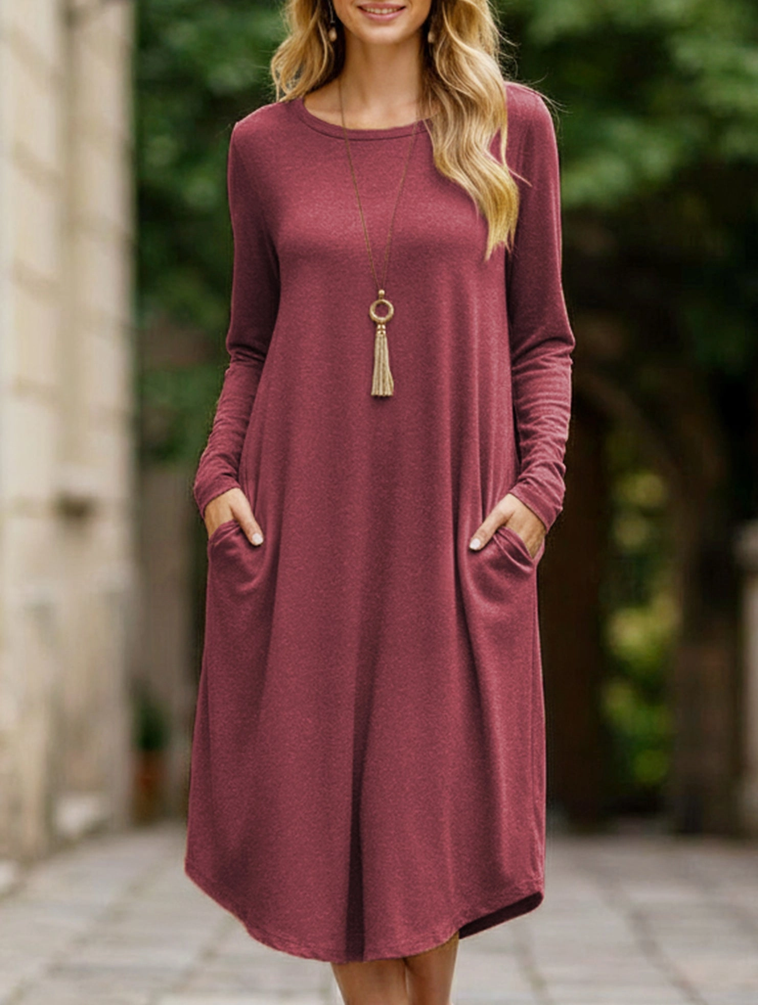 Chill Piece Cold-Shoulder Midi-length round neck long-sleeved dress