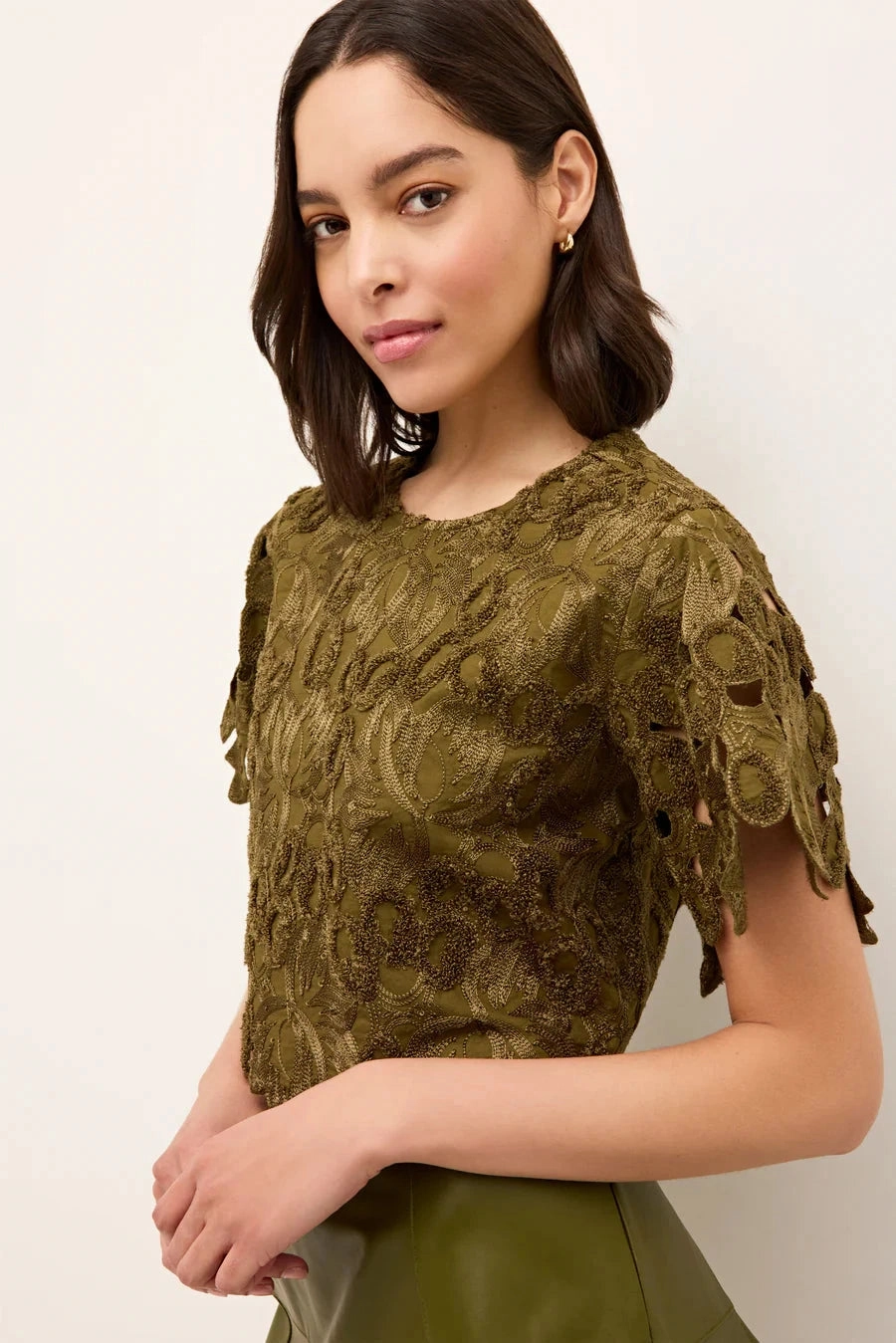 Elastic Edge Binding Pelumi Top Clover